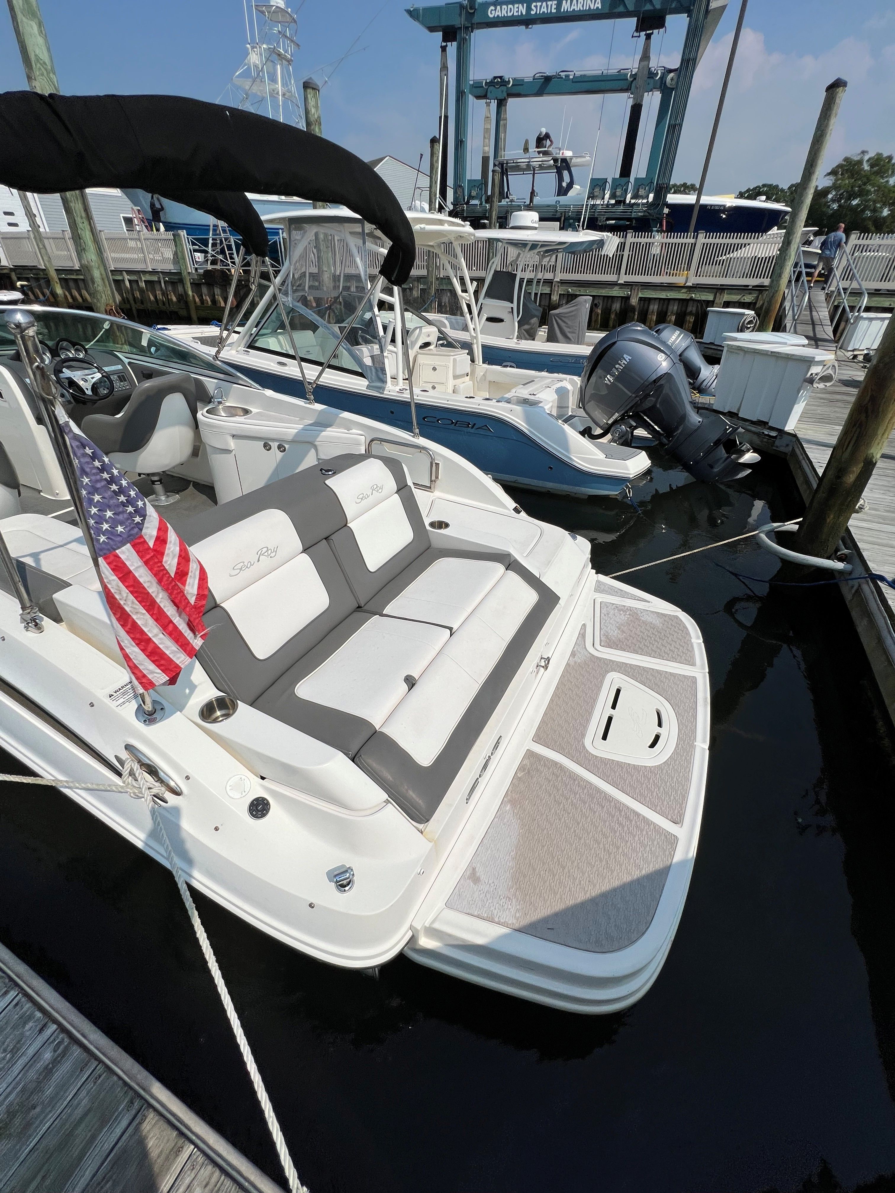2011 Sea Ray Sundeck 260 - Photo 4