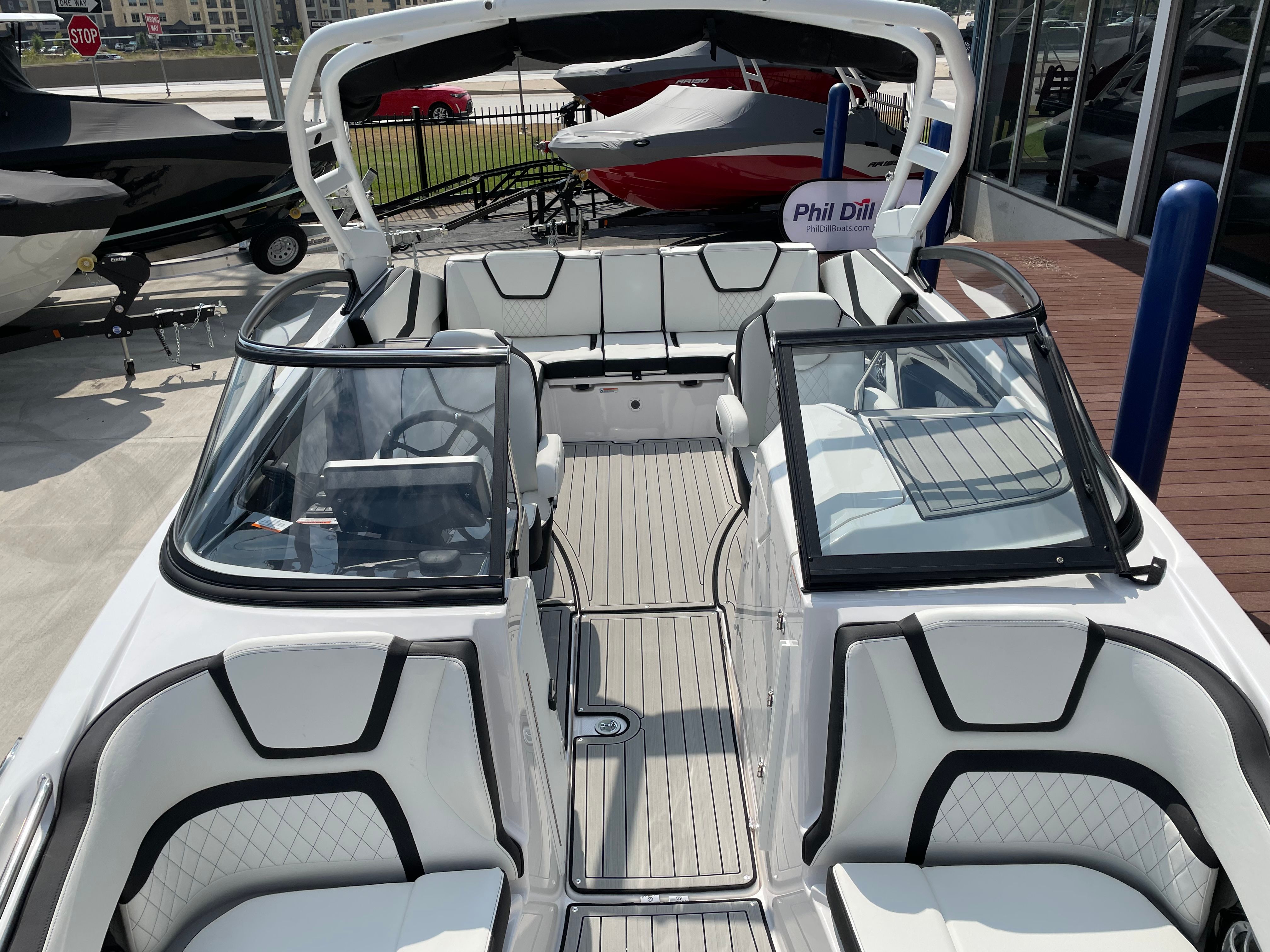 2025 Yamaha 252 S — photo 28 view
