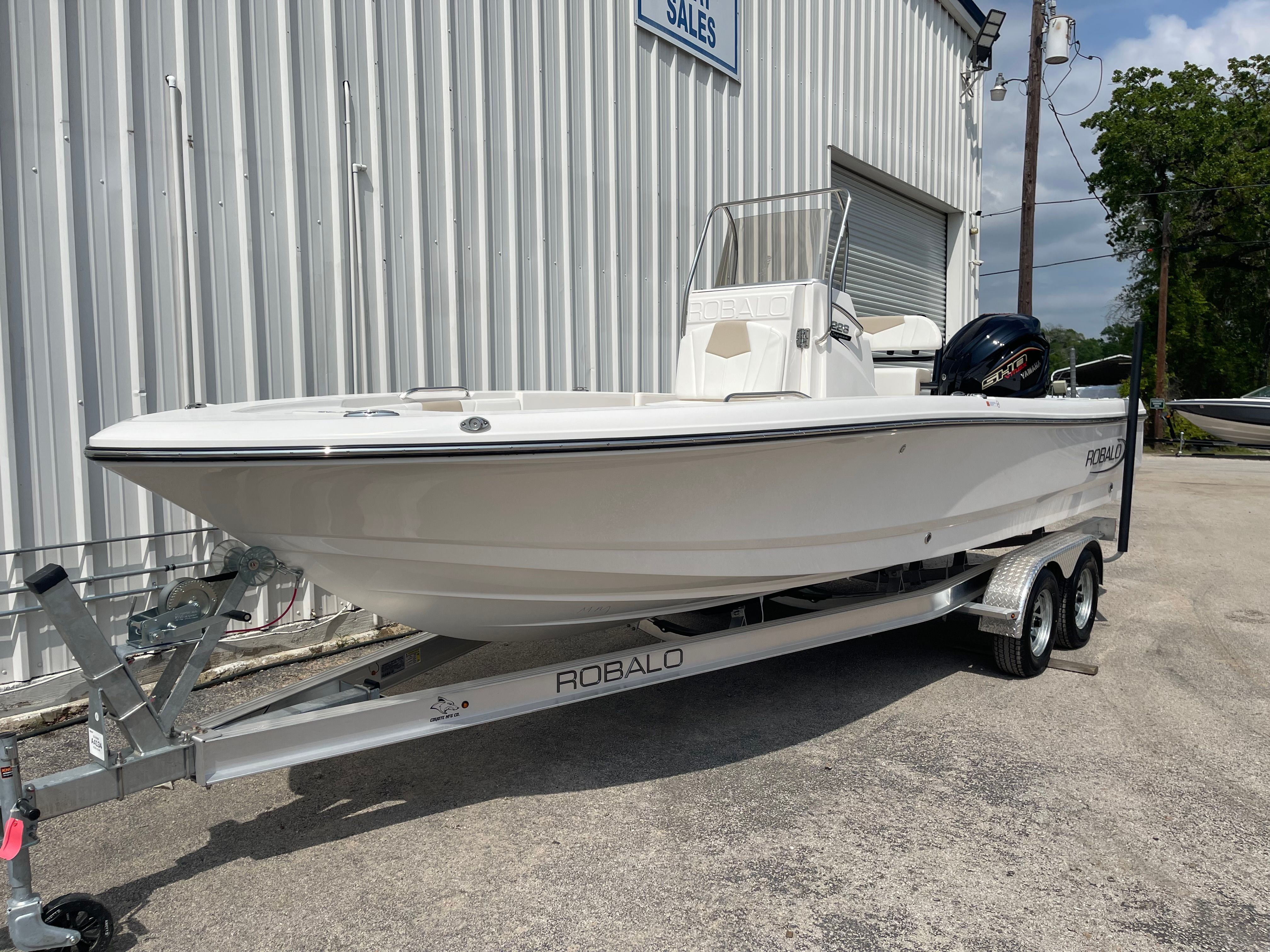 2025 Robalo 226 Cayman STD