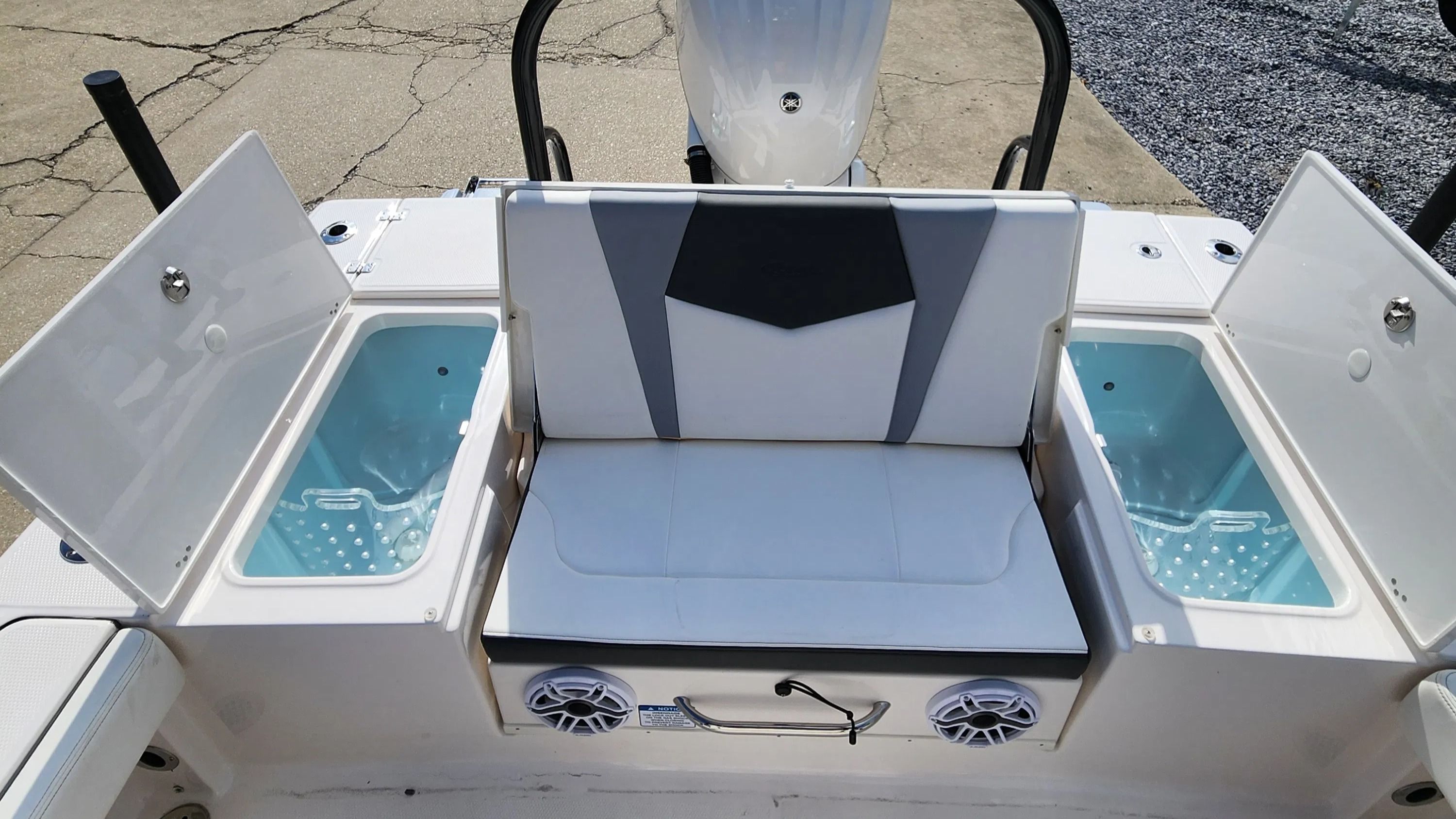 2025 Robalo 246 Cayman SD - Photo 11