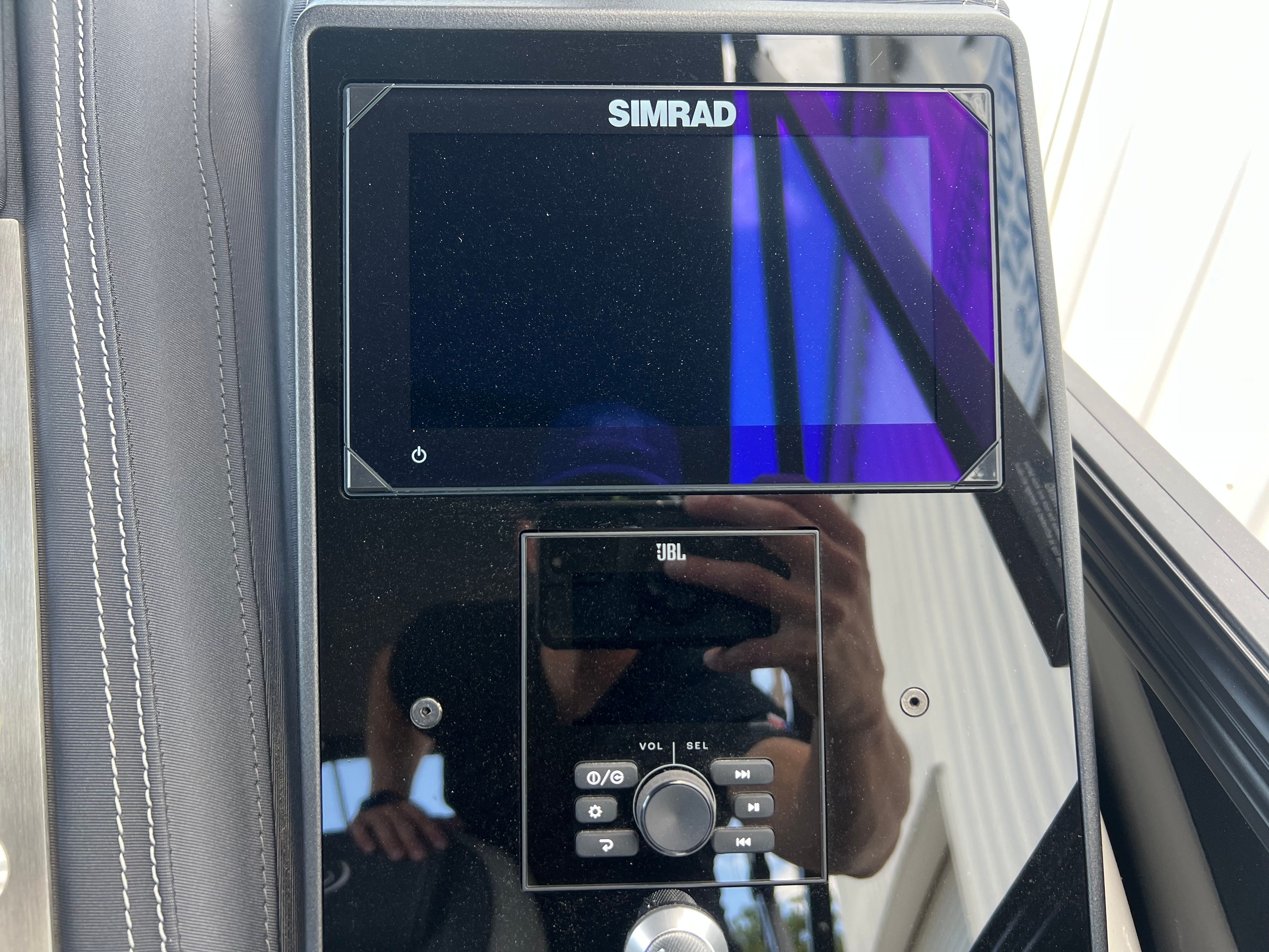 2025 Barletta Lusso L25UC — photo 20 view
