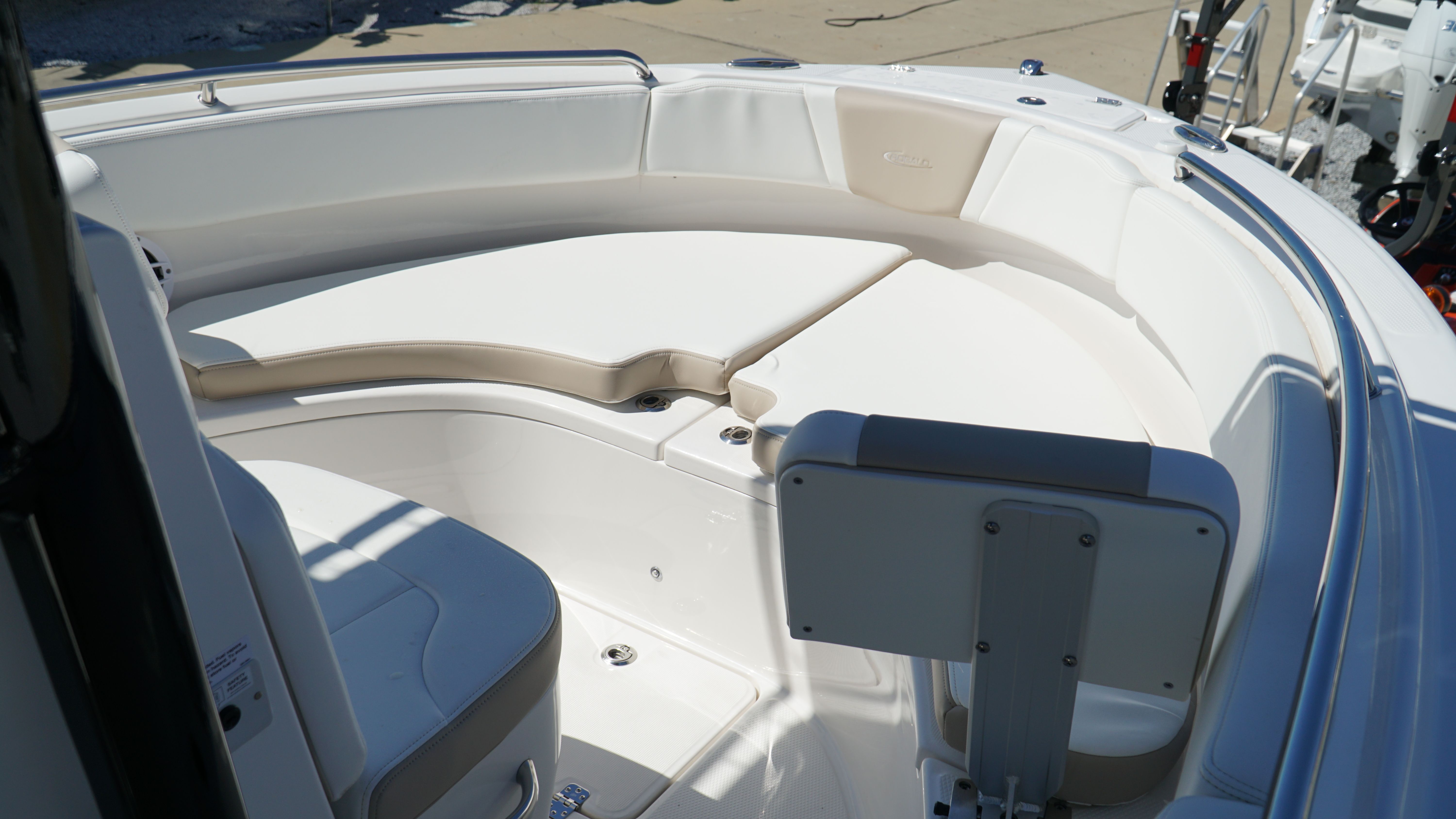 2025 Robalo 222 CC - Photo 37