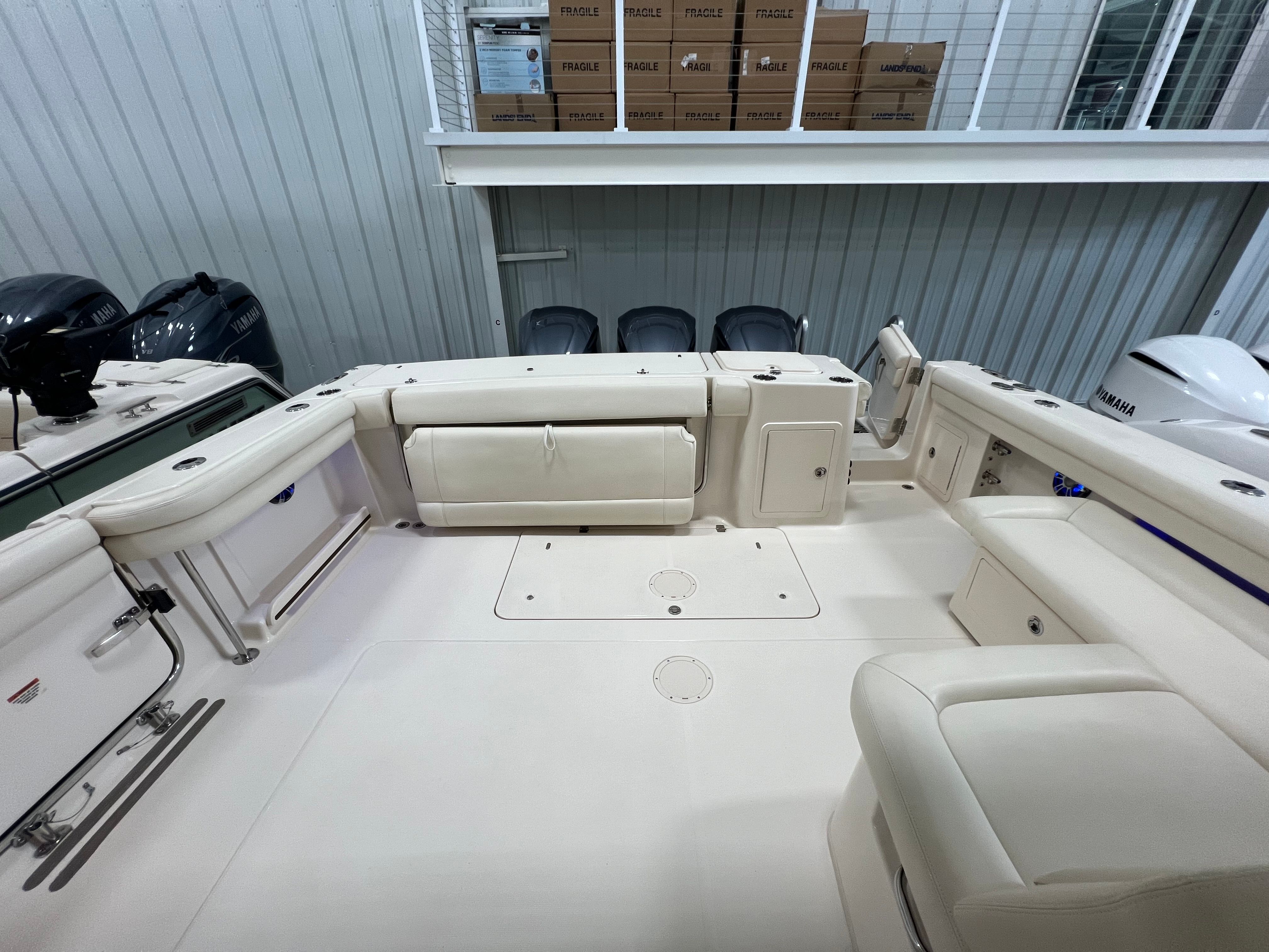 2020 Grady white Freedom 375 — photo 15 view