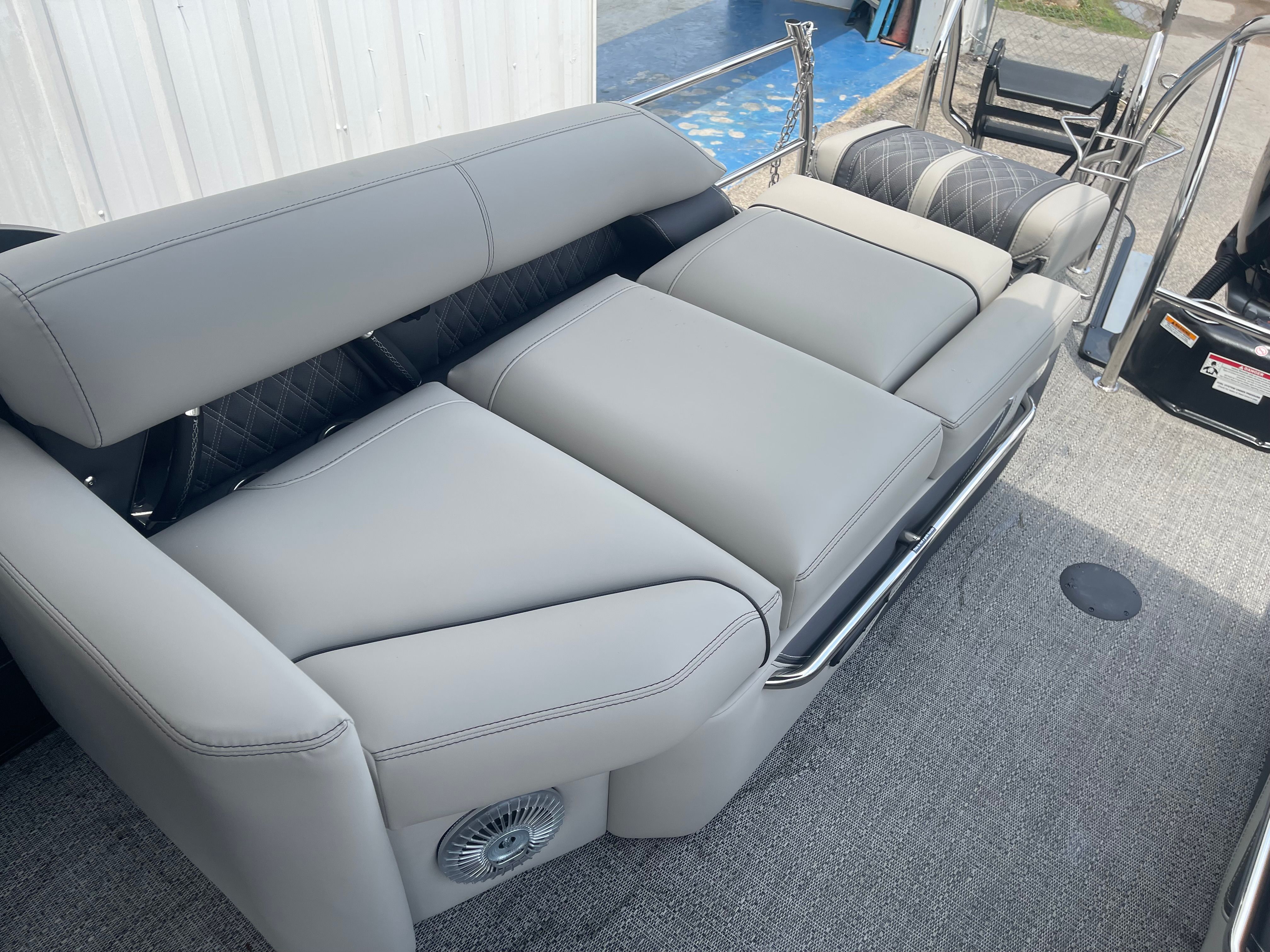 2025 Barletta Lusso L25M - Photo 6