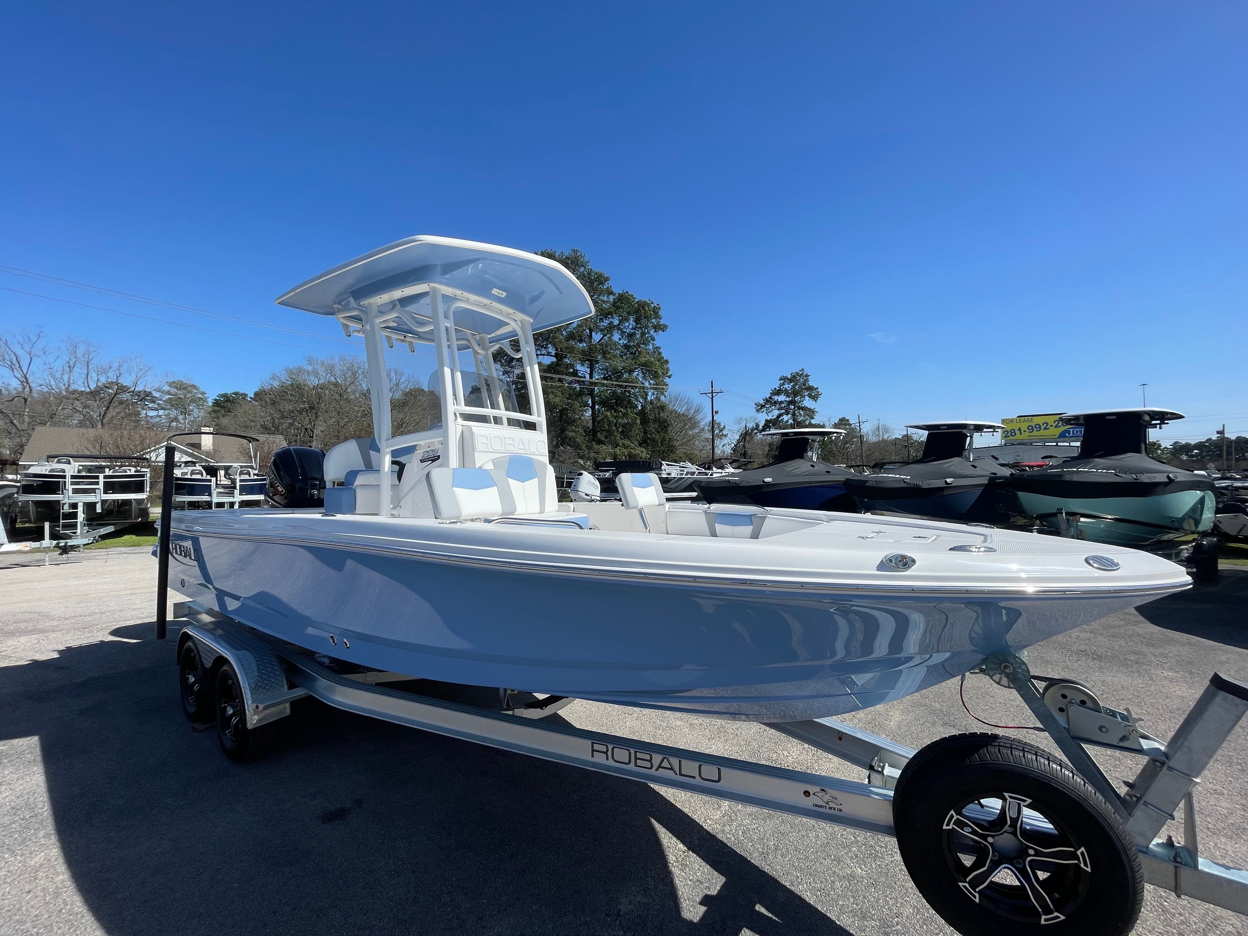 2025 Robalo 226 Cayman DLX - Photo 2