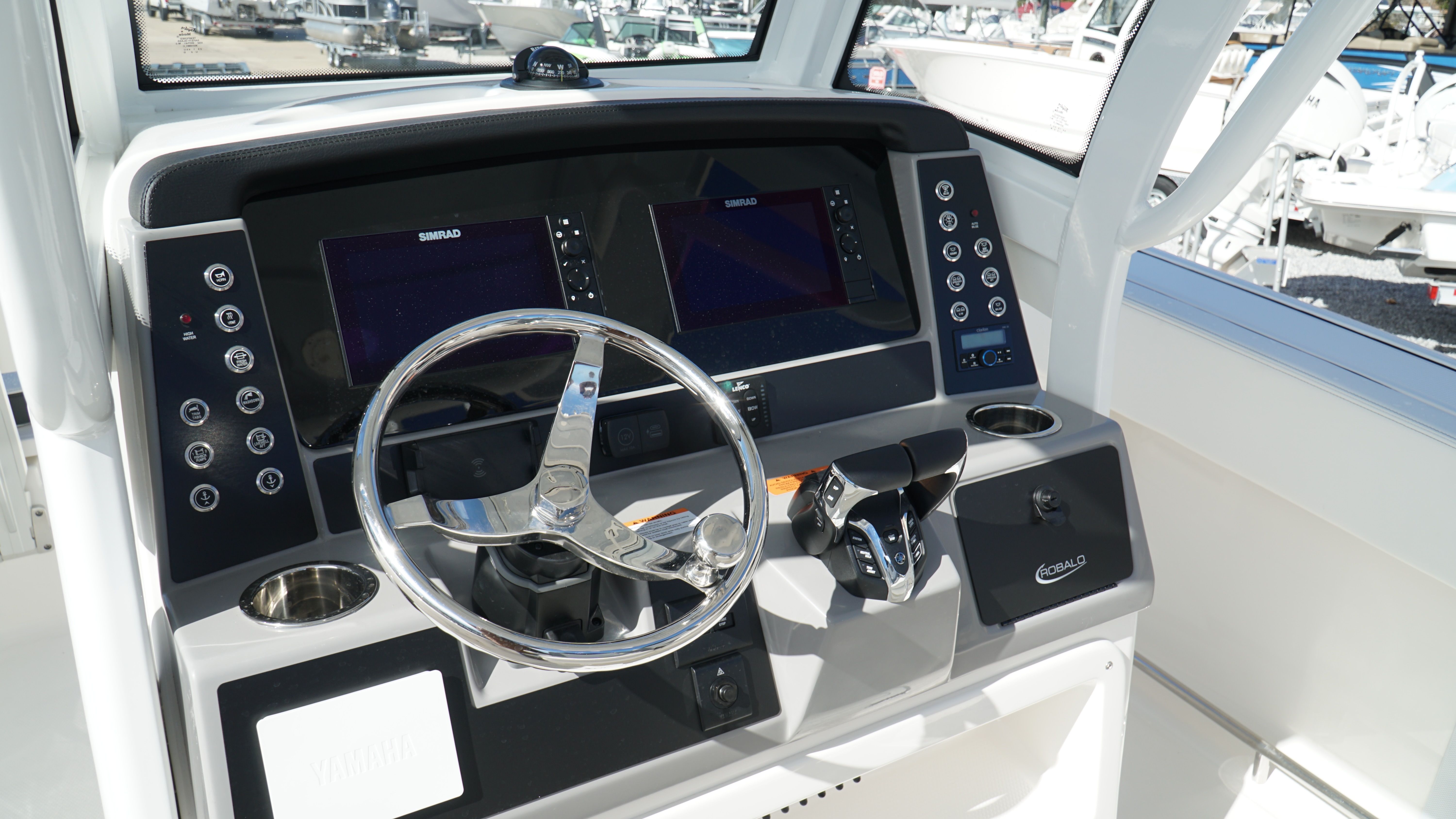 2025 Robalo 250 CC — photo 23 view