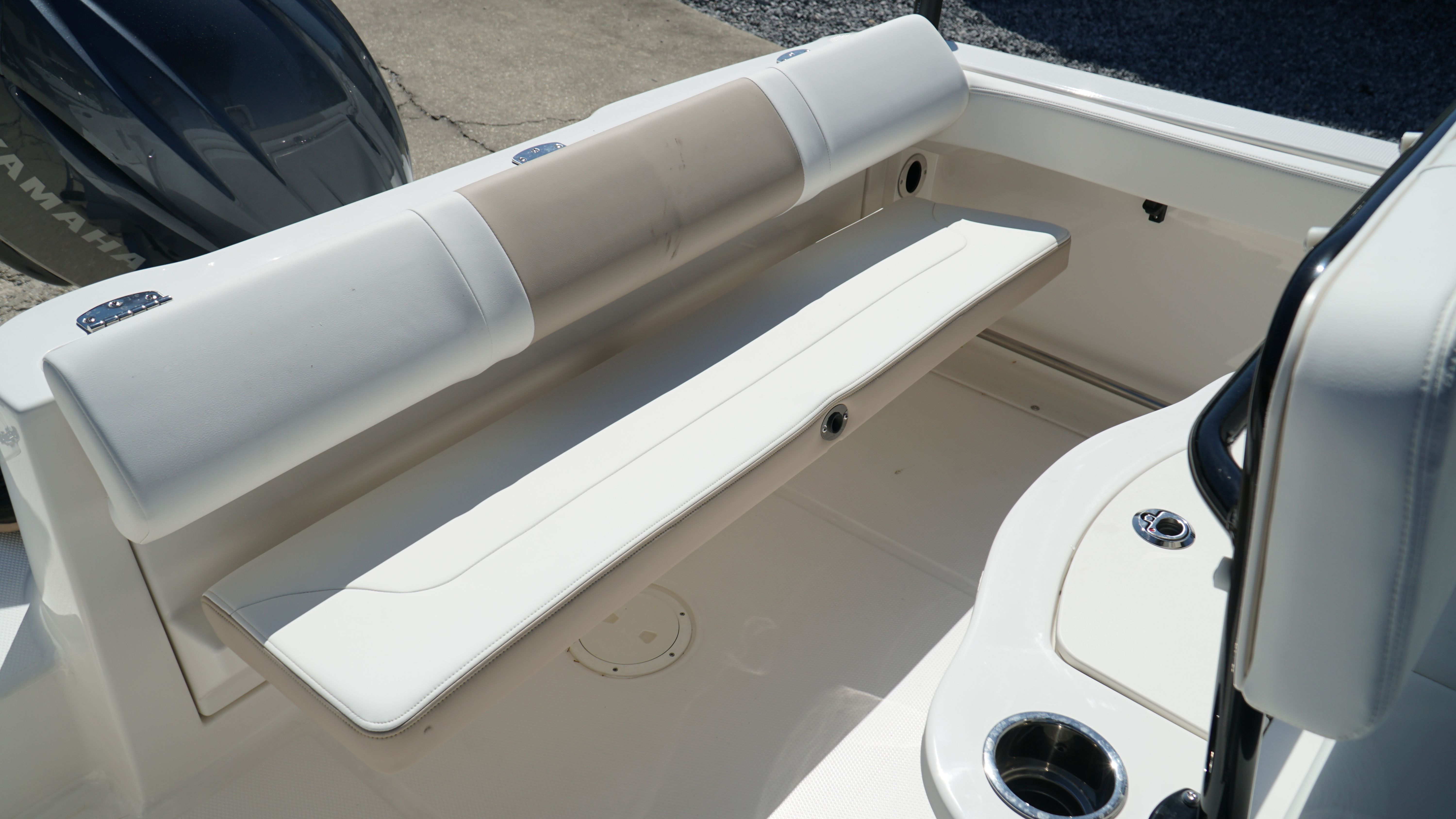 2025 Robalo 222 CC - Photo 27