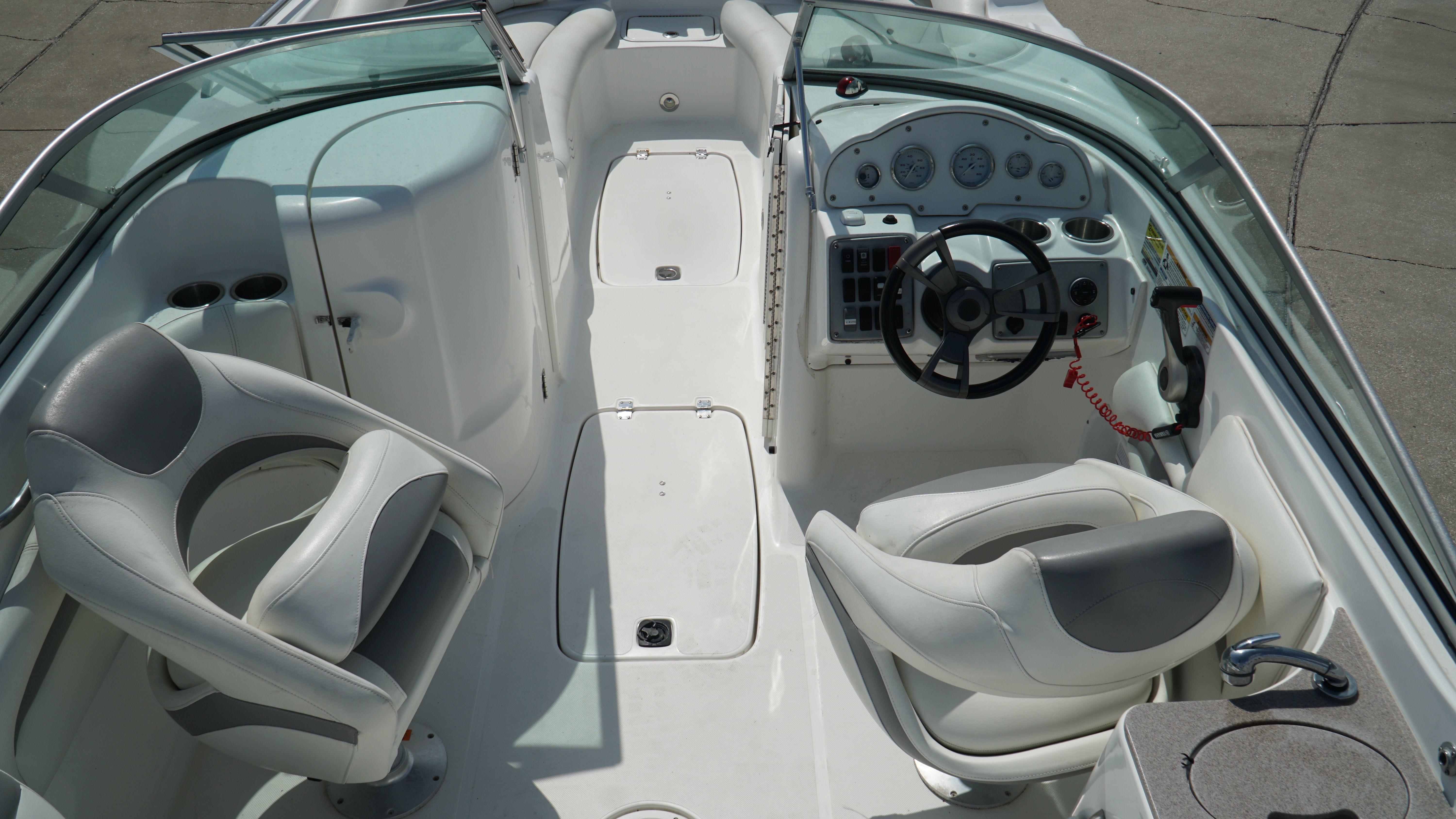 2015 Hurricane Sundeck 2400 OB - Photo 18