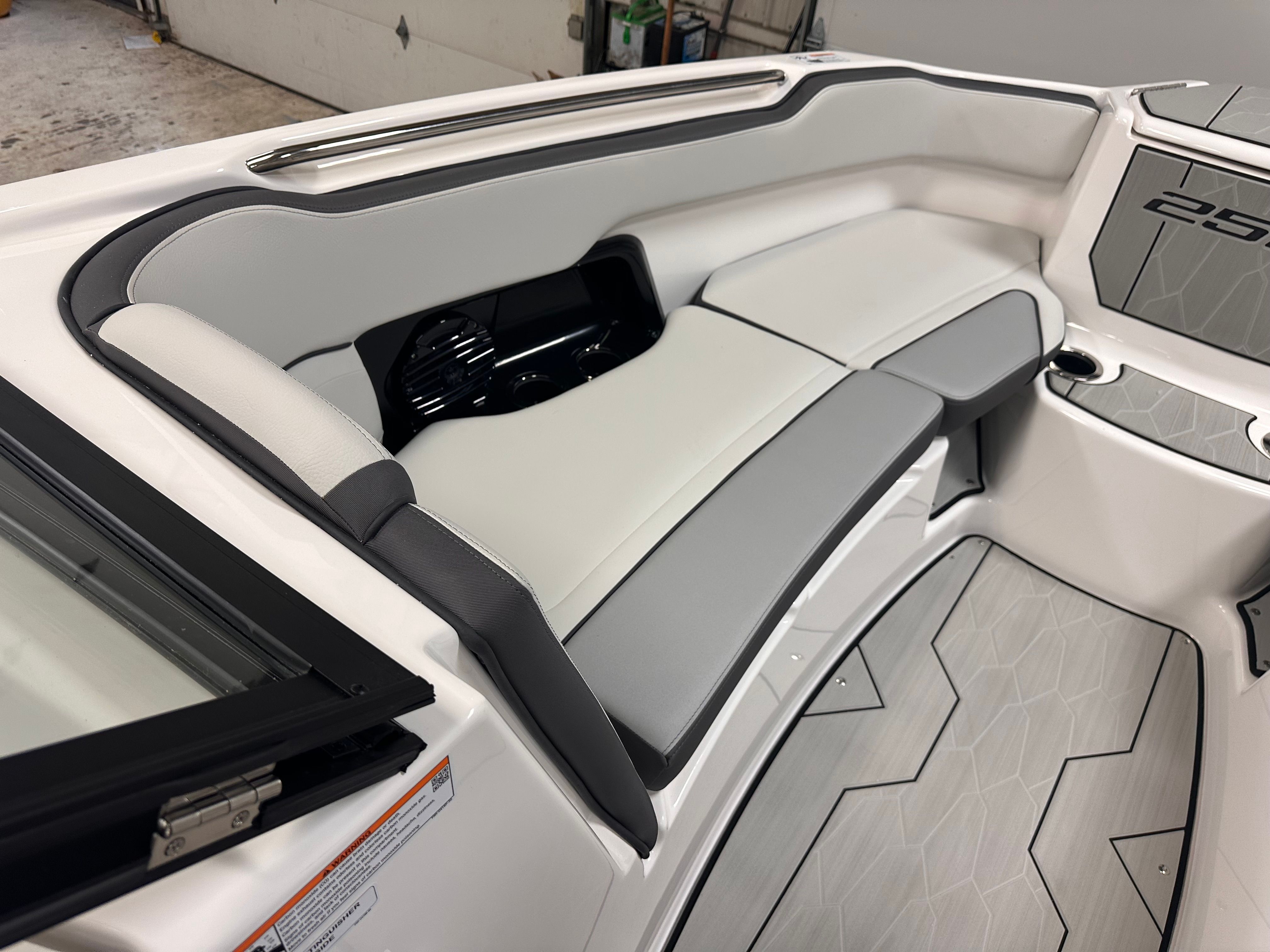2025 Yamaha 252 XE — photo 7 view