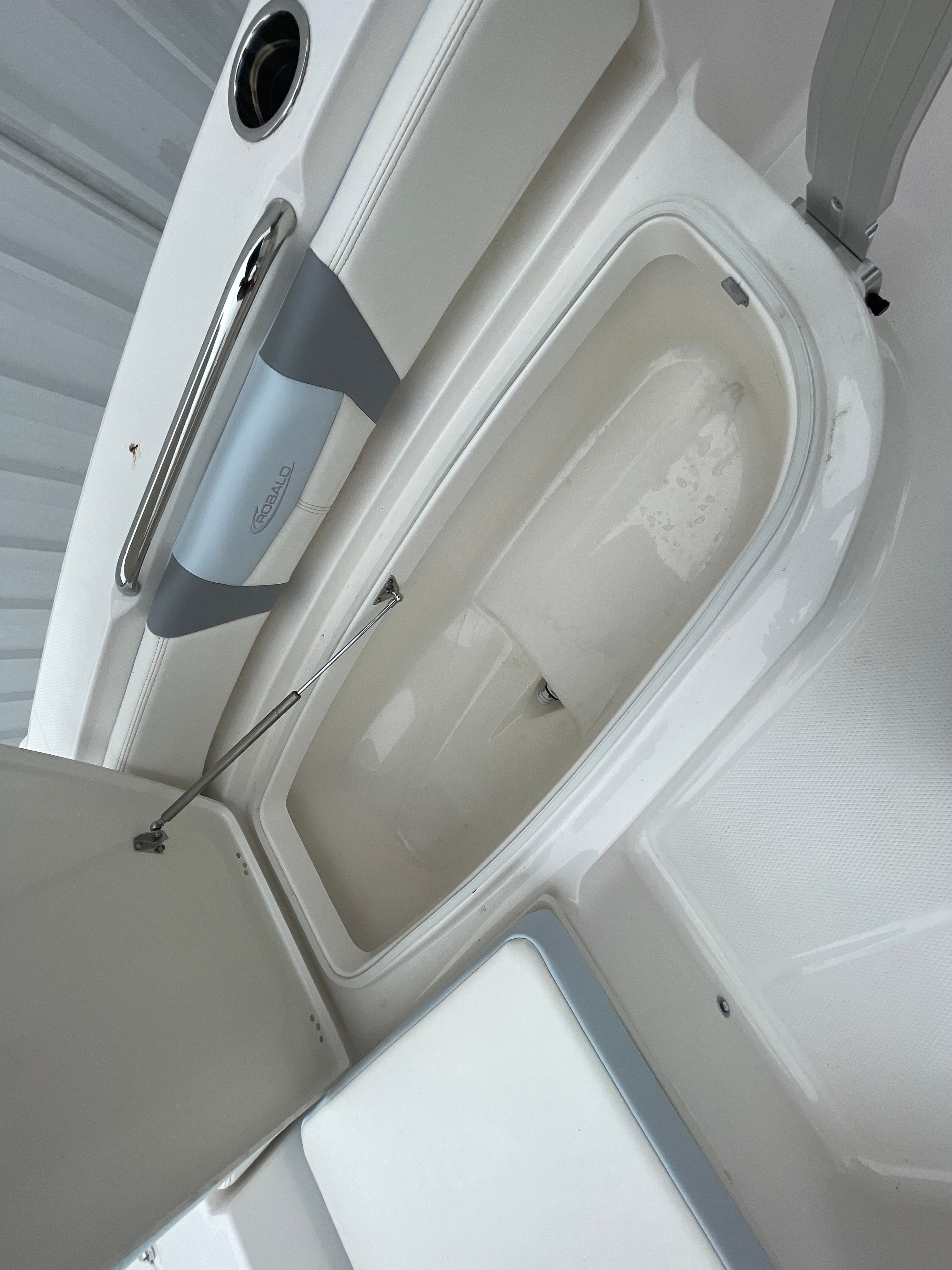 2025 Robalo 206 Cayman DLX - Photo 6