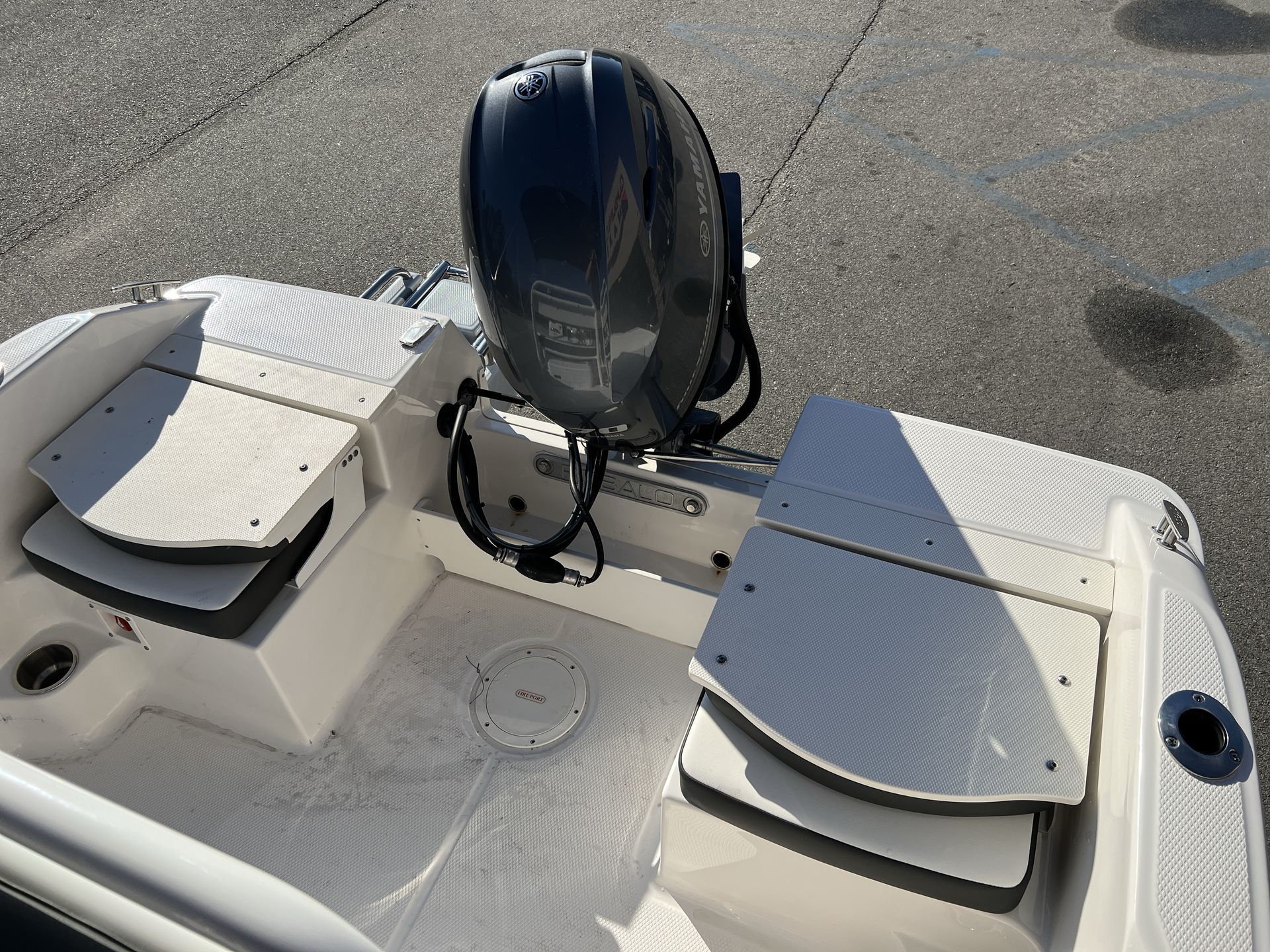 2025 Robalo 160 CC — photo 15 view