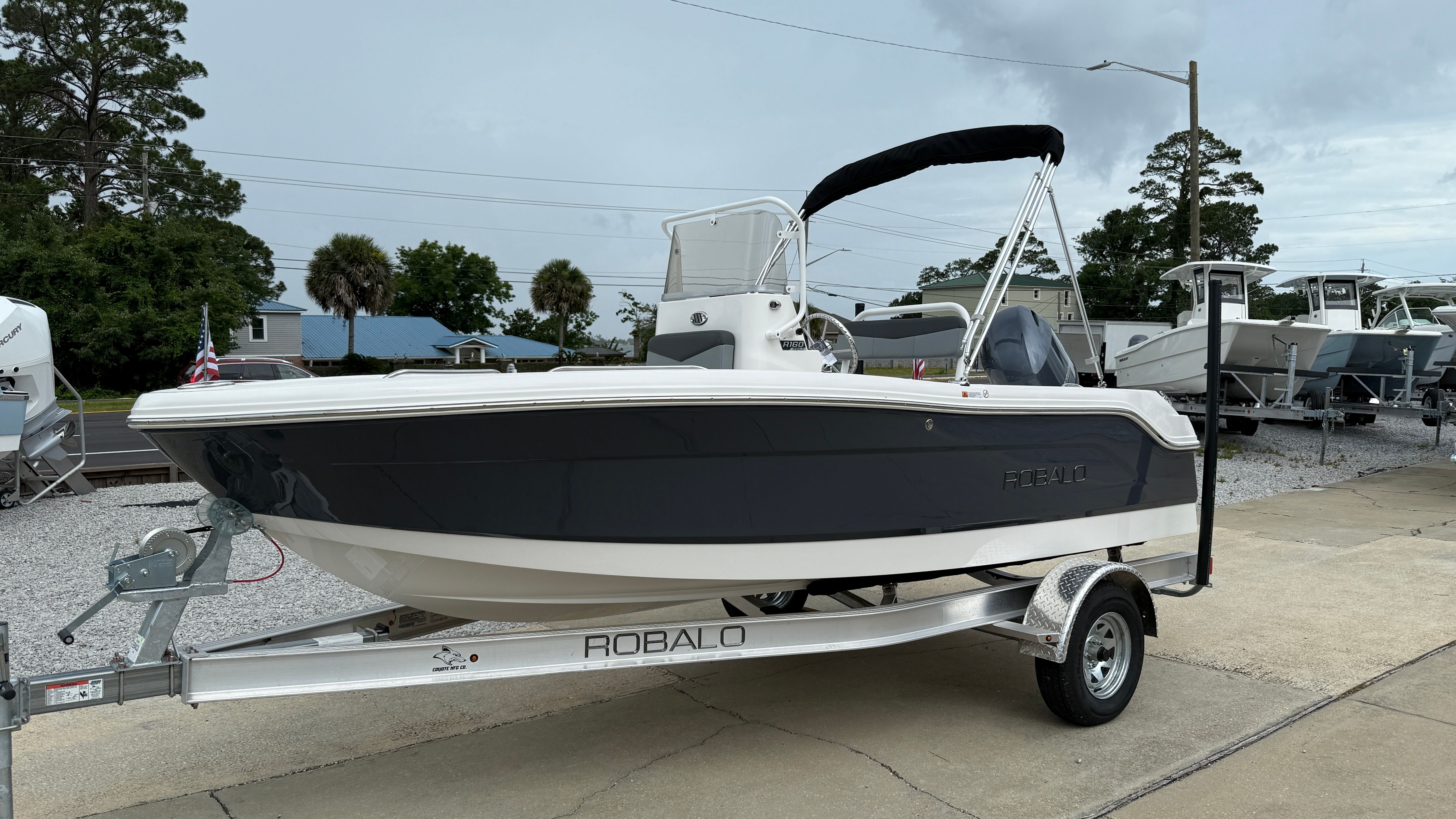 2025 Robalo 160 CC - Photo 14