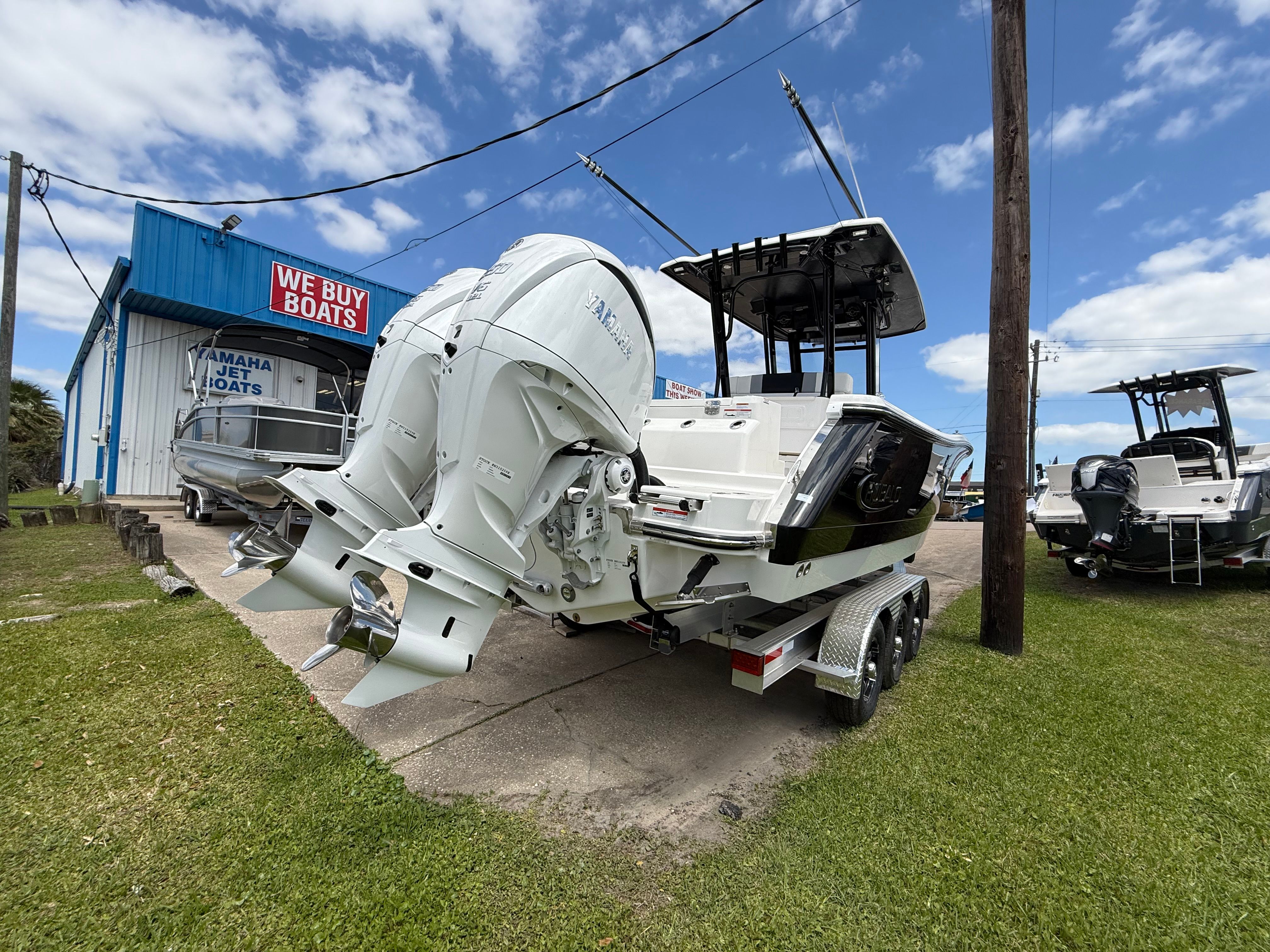 2025 Robalo 270 CC — detail view