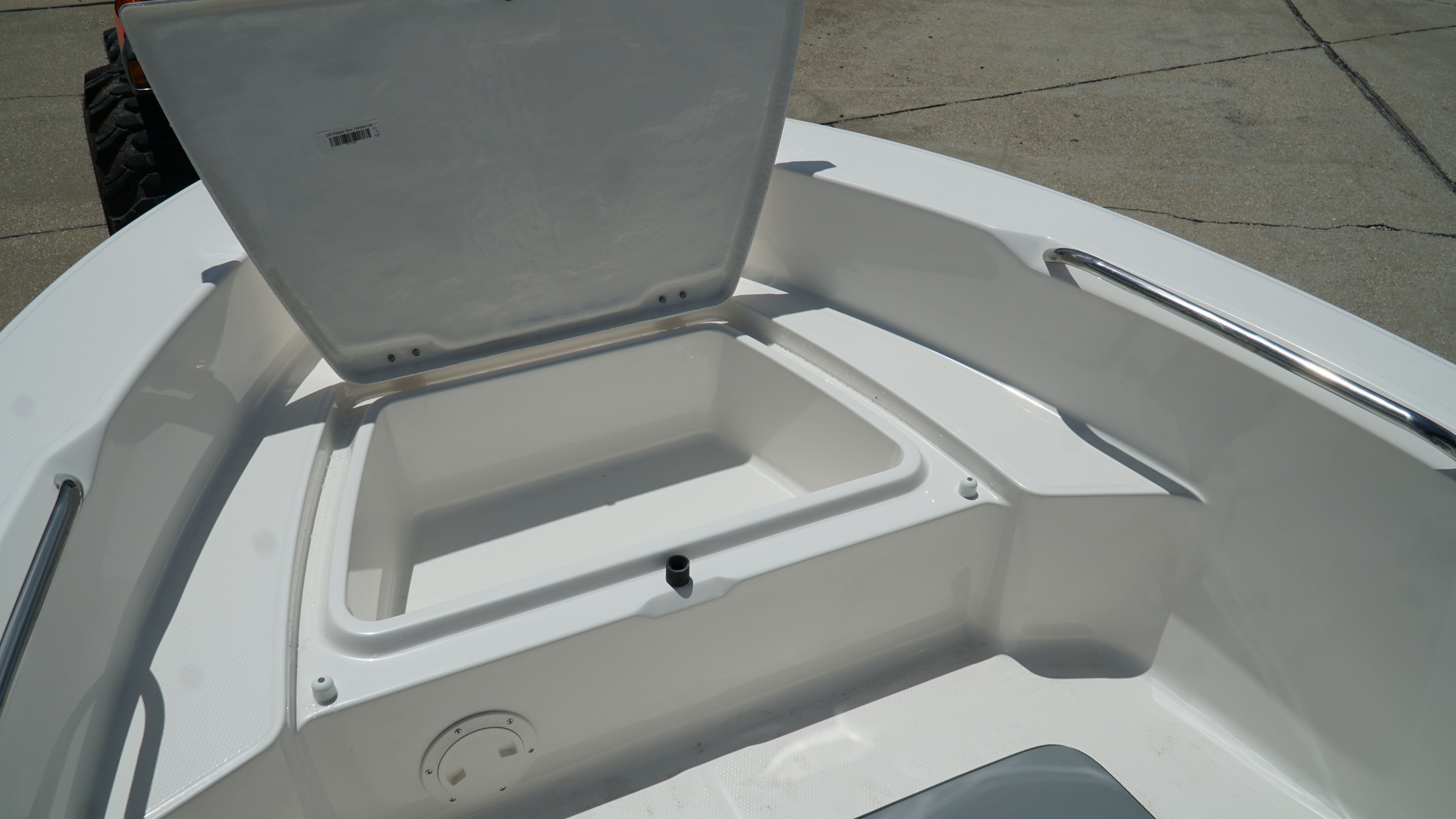 2025 Robalo 160 CC - Photo 10