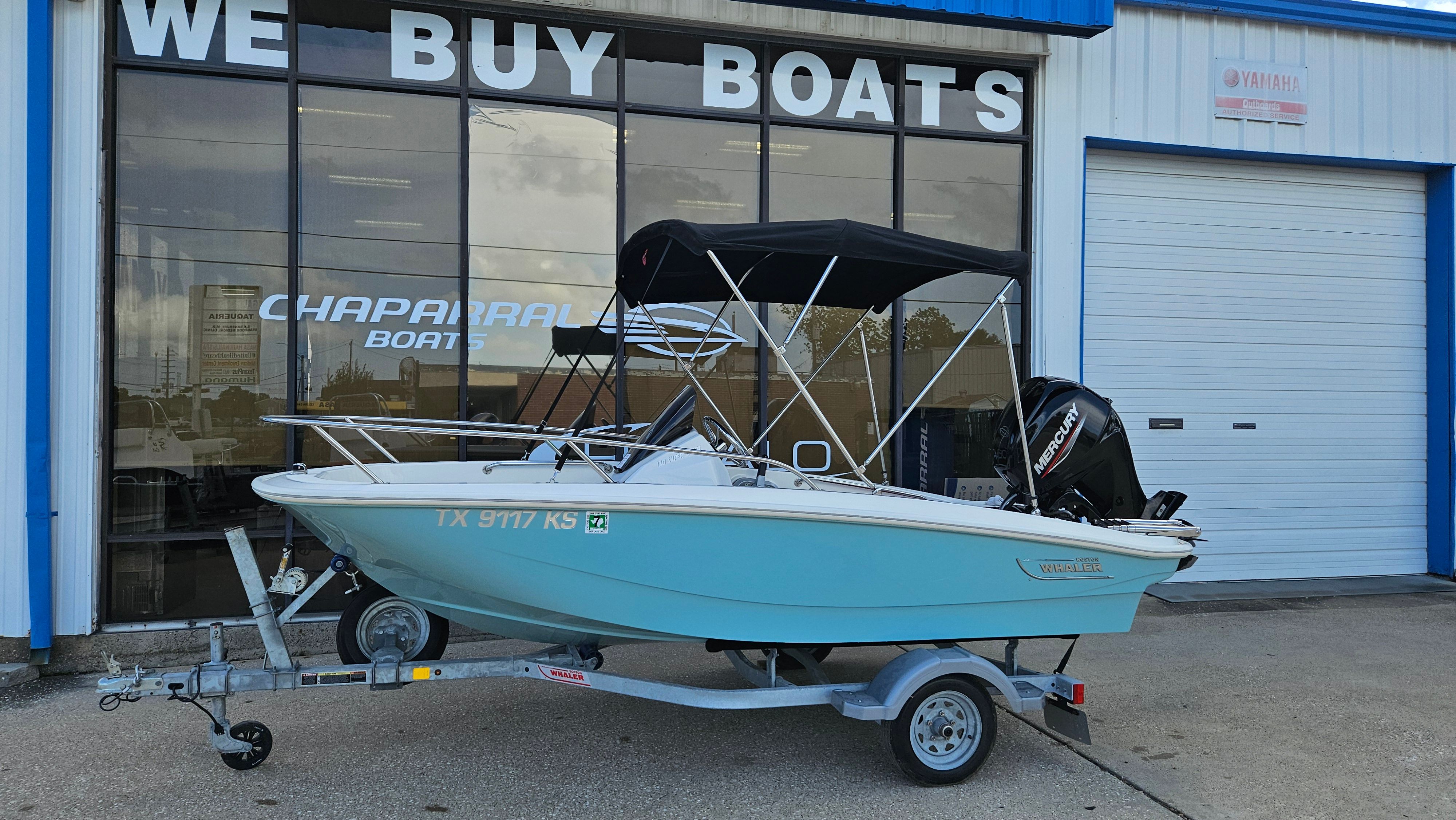 2023 Boston Whaler 130 Super Sport — rear three-quarter view