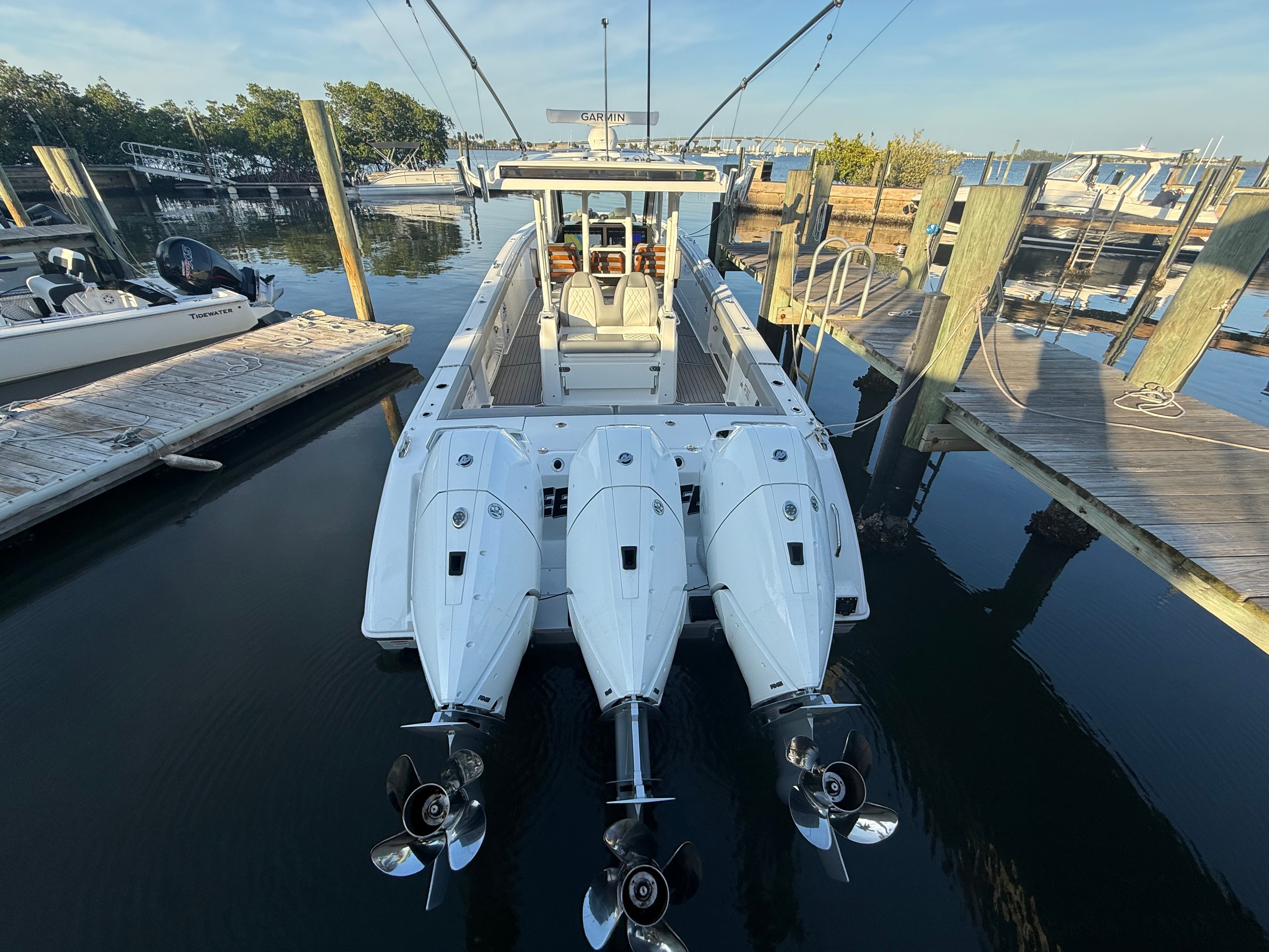 2026 Everglades 375 CC - Photo 31