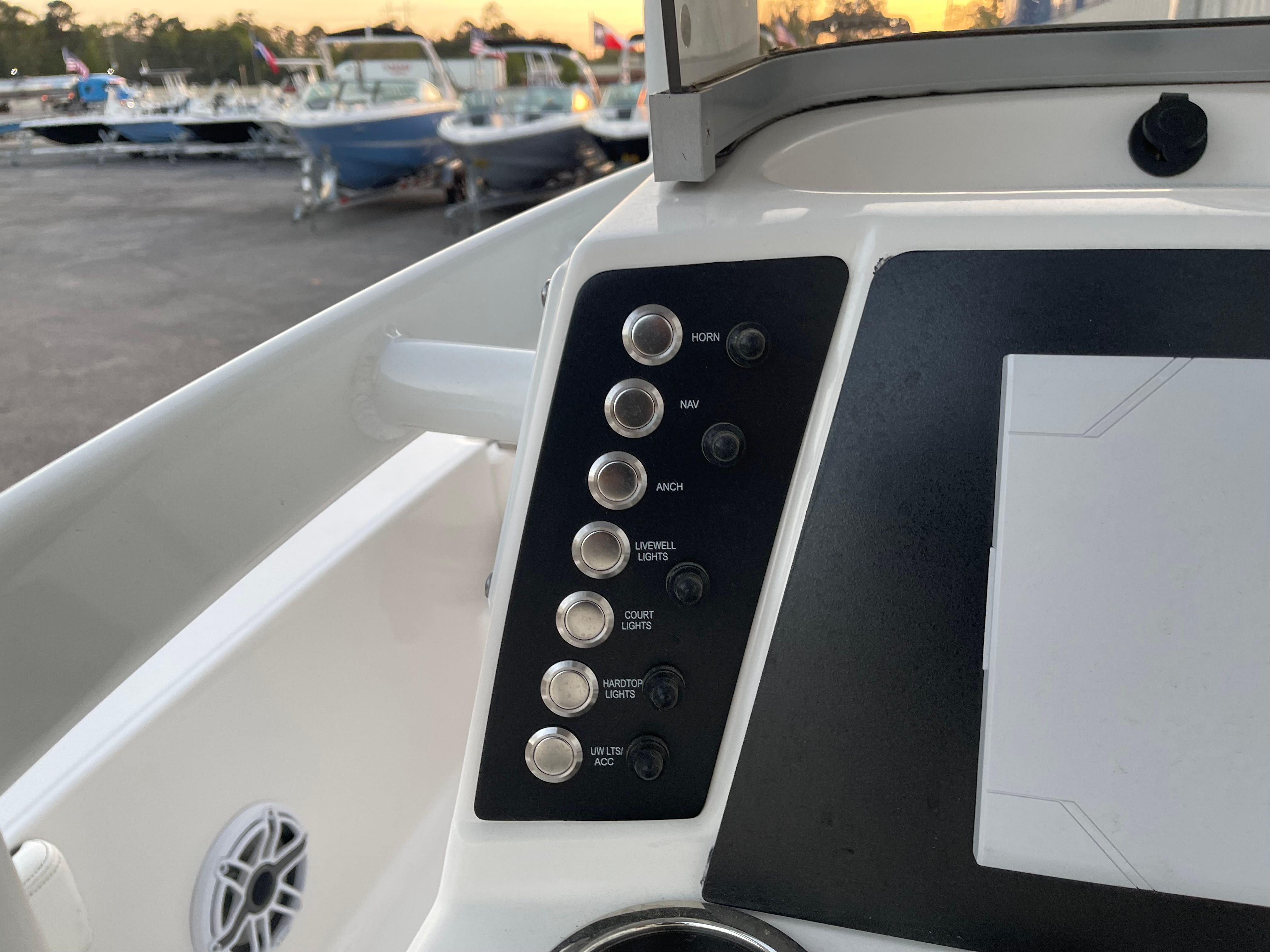 2025 Robalo 226 Cayman DLX - Photo 12
