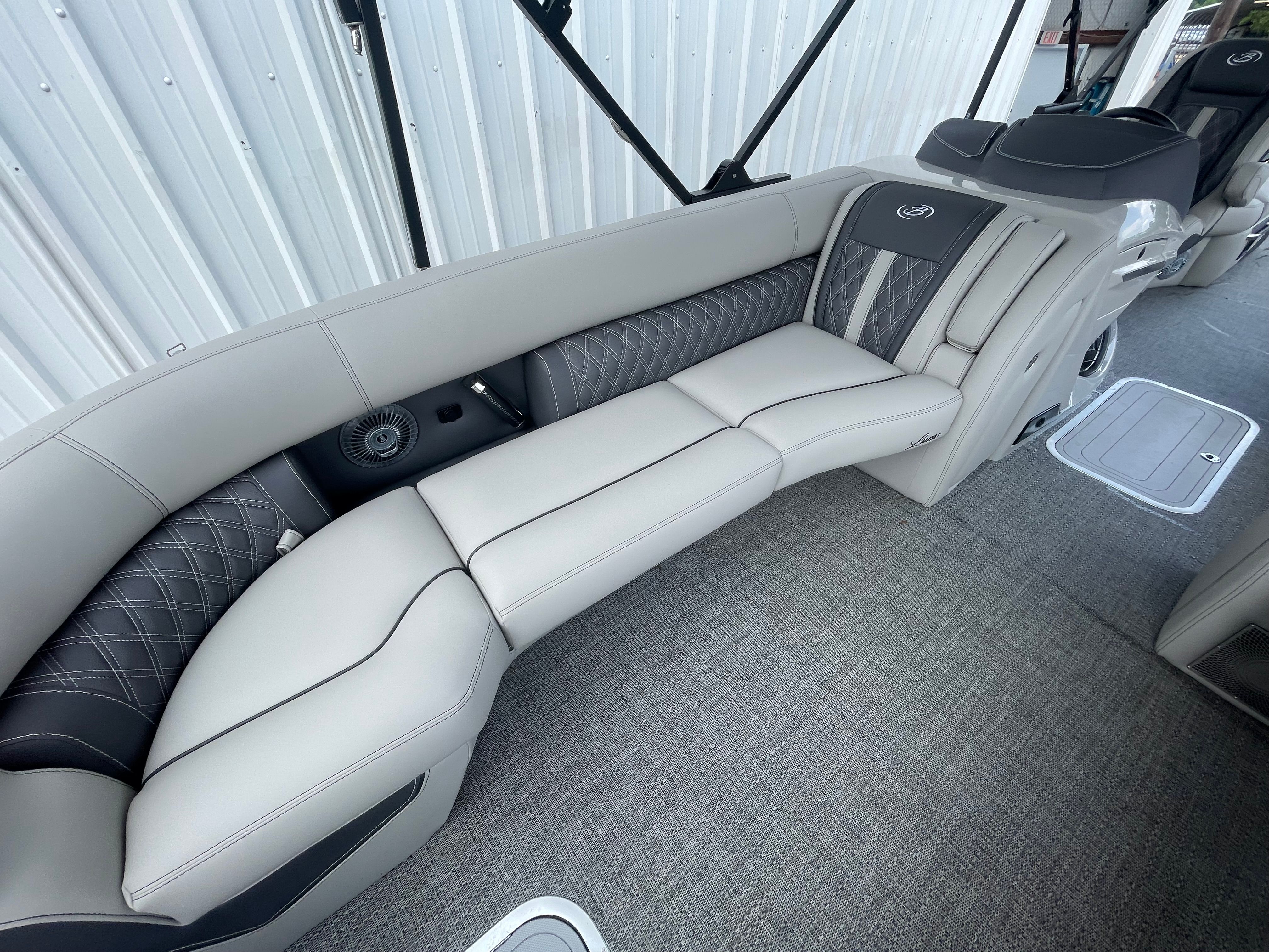 2025 Barletta Lusso L25M - Photo 15