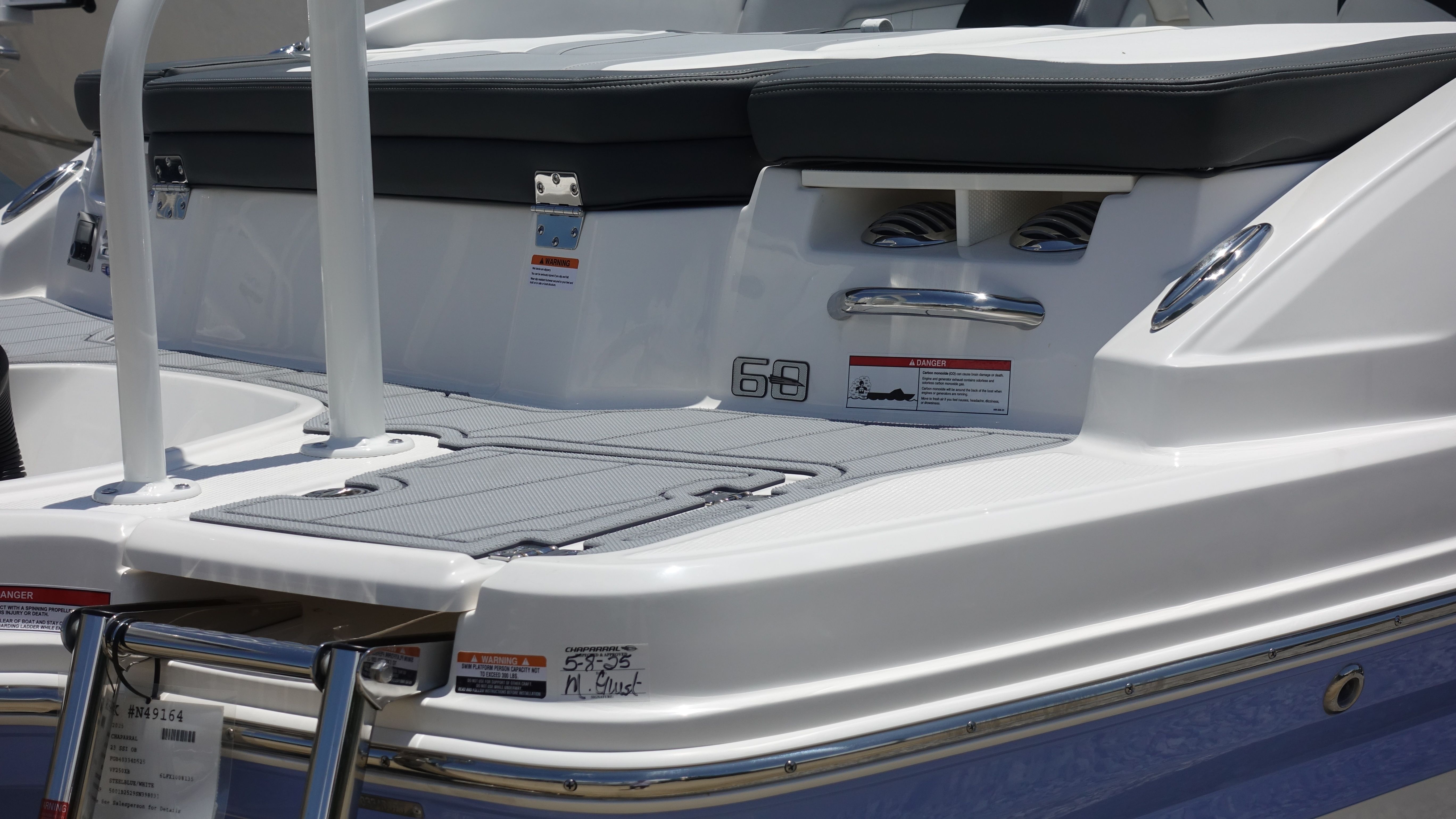 2025 Chaparral 23 SSI OB - Photo 3