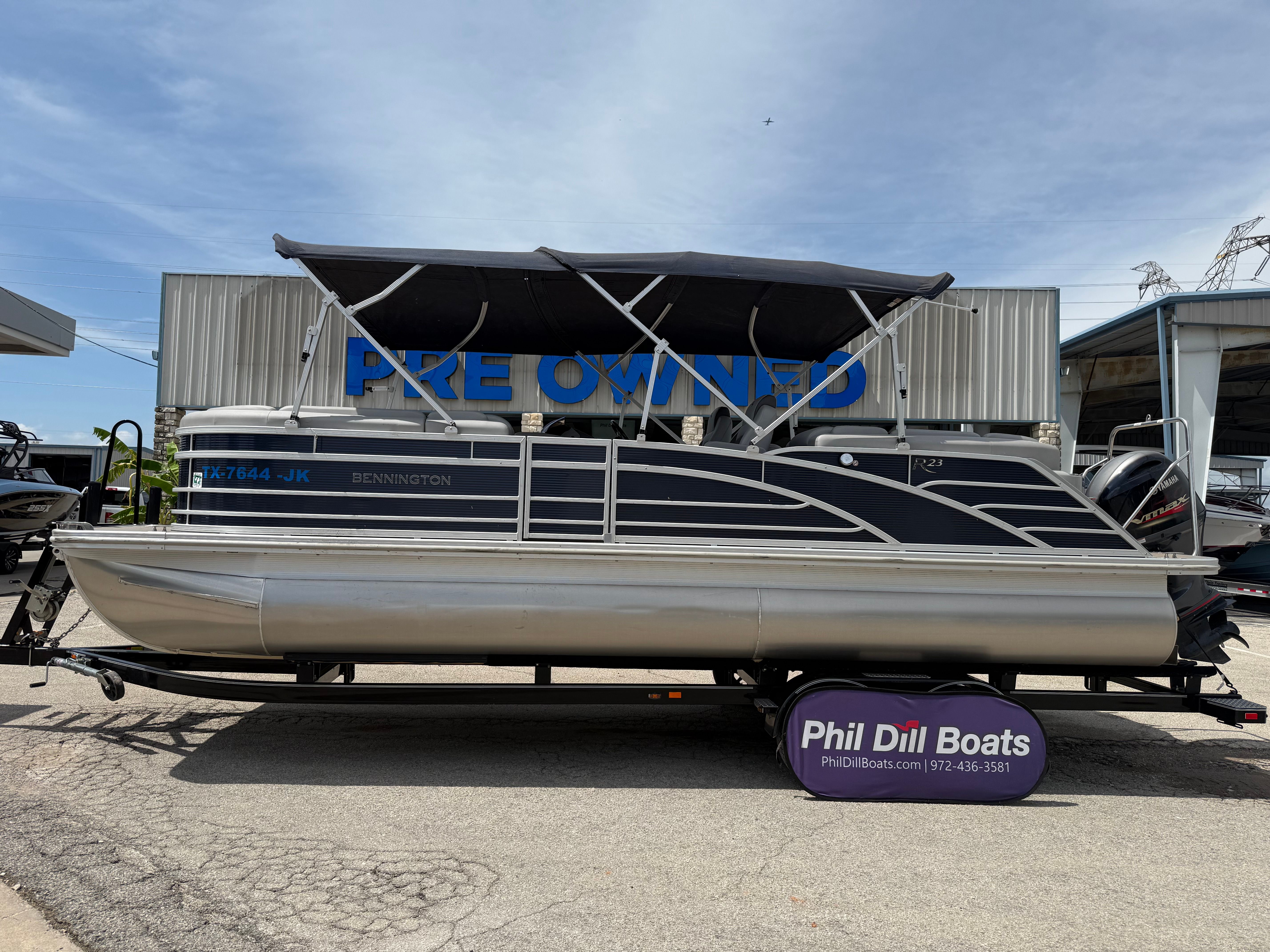 2020 Bennington 23 RFB — side profile view