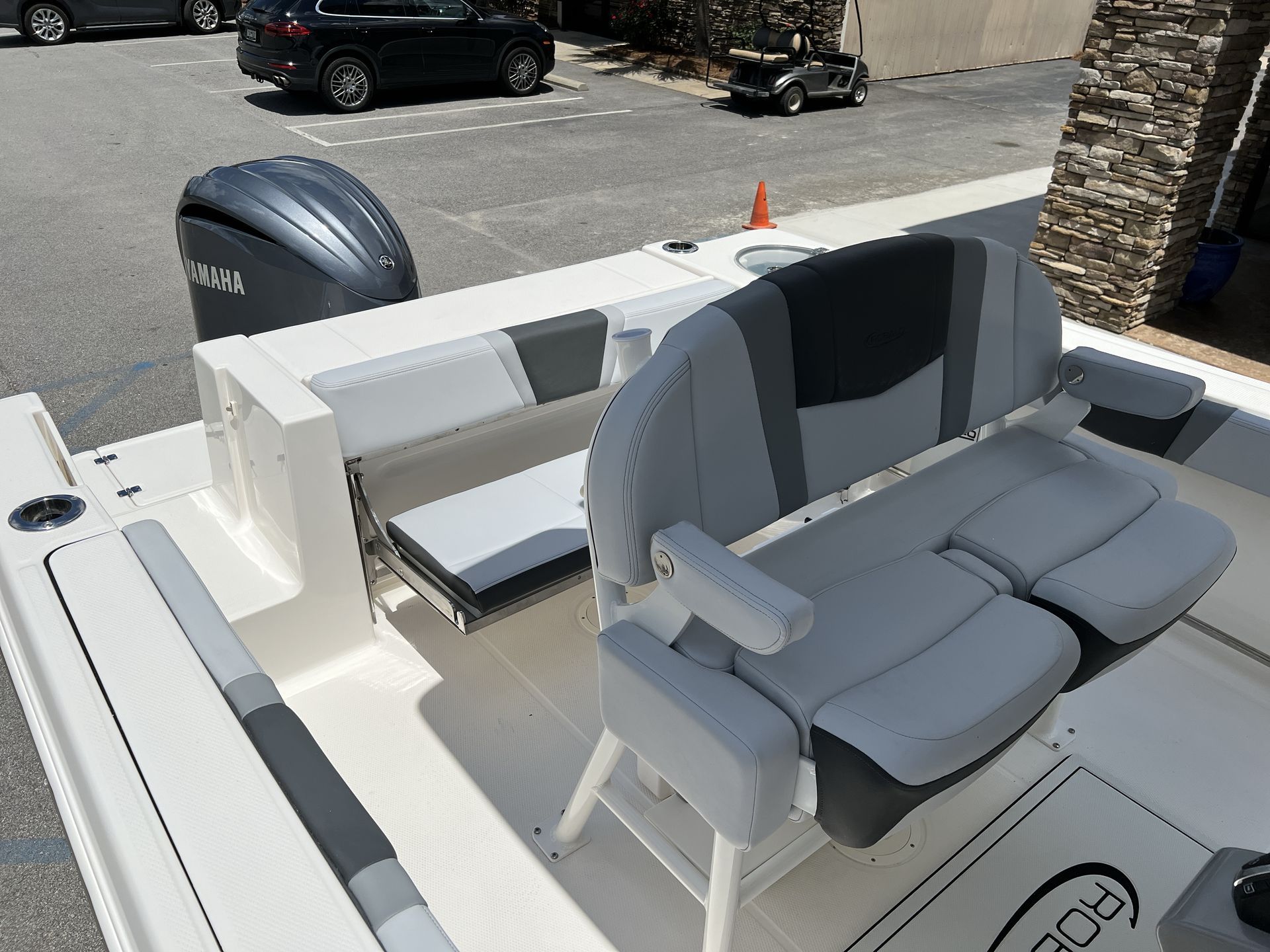 2025 Robalo 230 CC - Photo 7