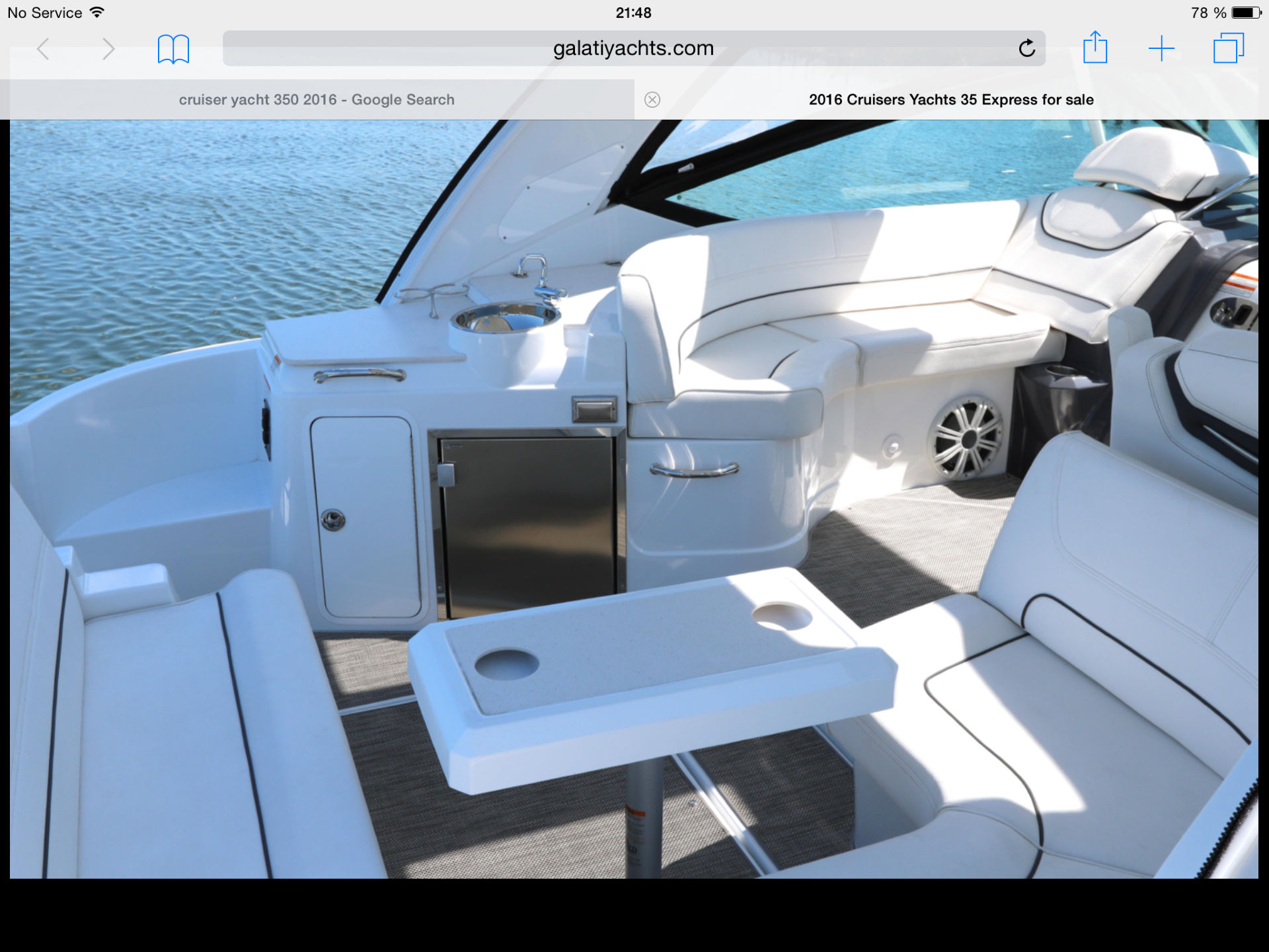 2016 Cruisers Yachts 35 Express - Photo 20