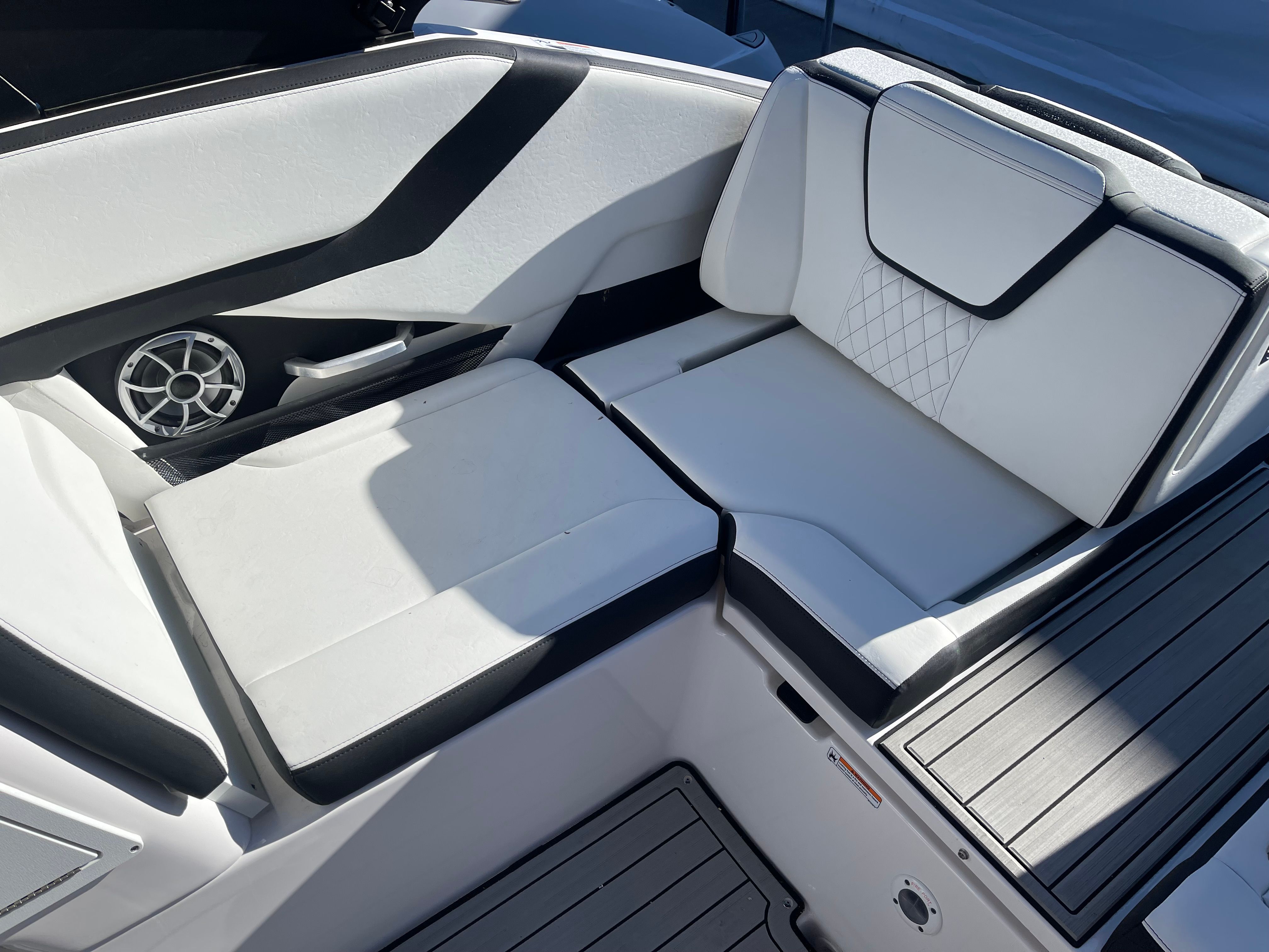 2025 Yamaha 252 SE — photo 15 view