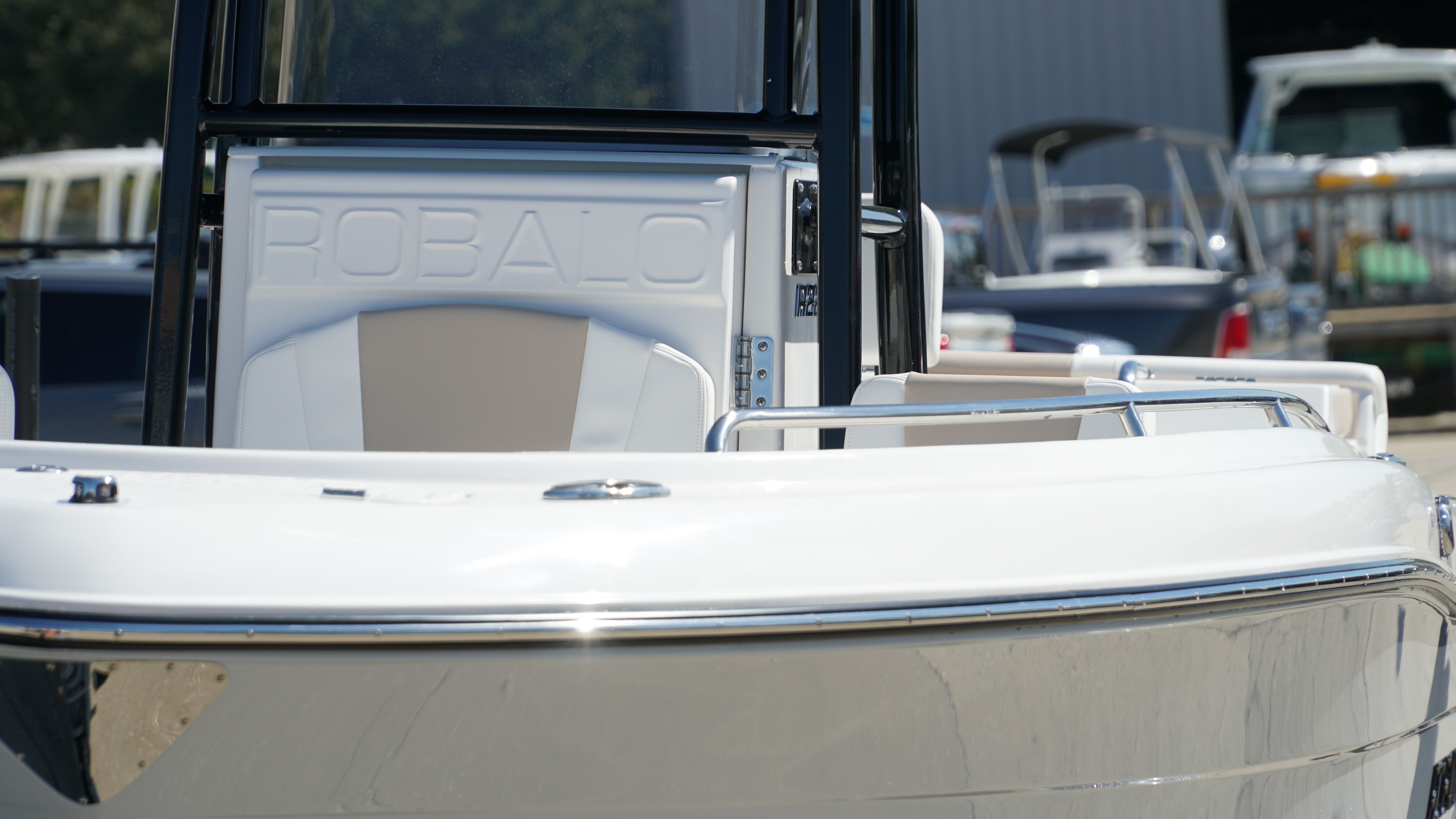 2025 Robalo 222 CC - Photo 18