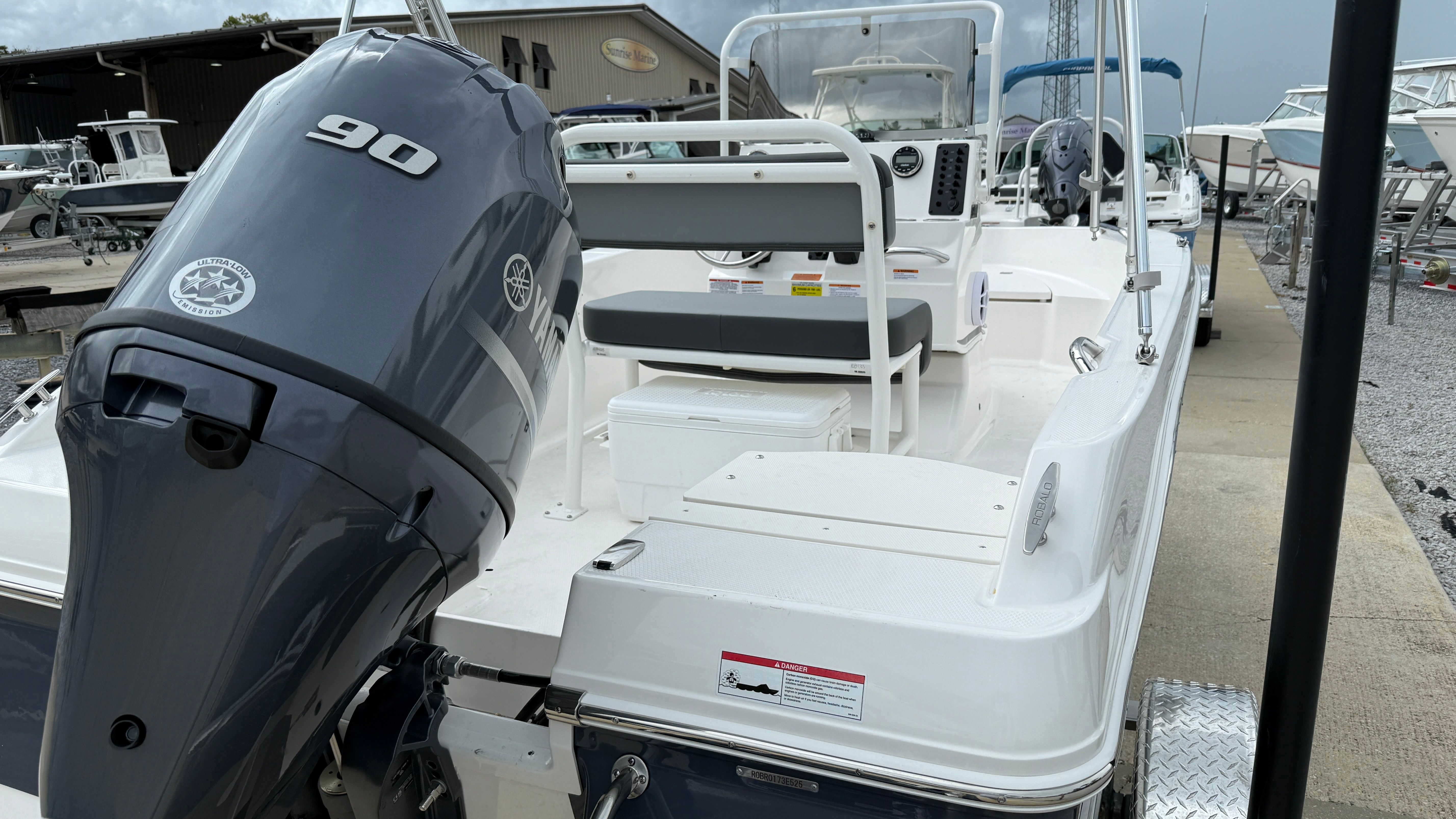 2025 Robalo 160 CC - Photo 18