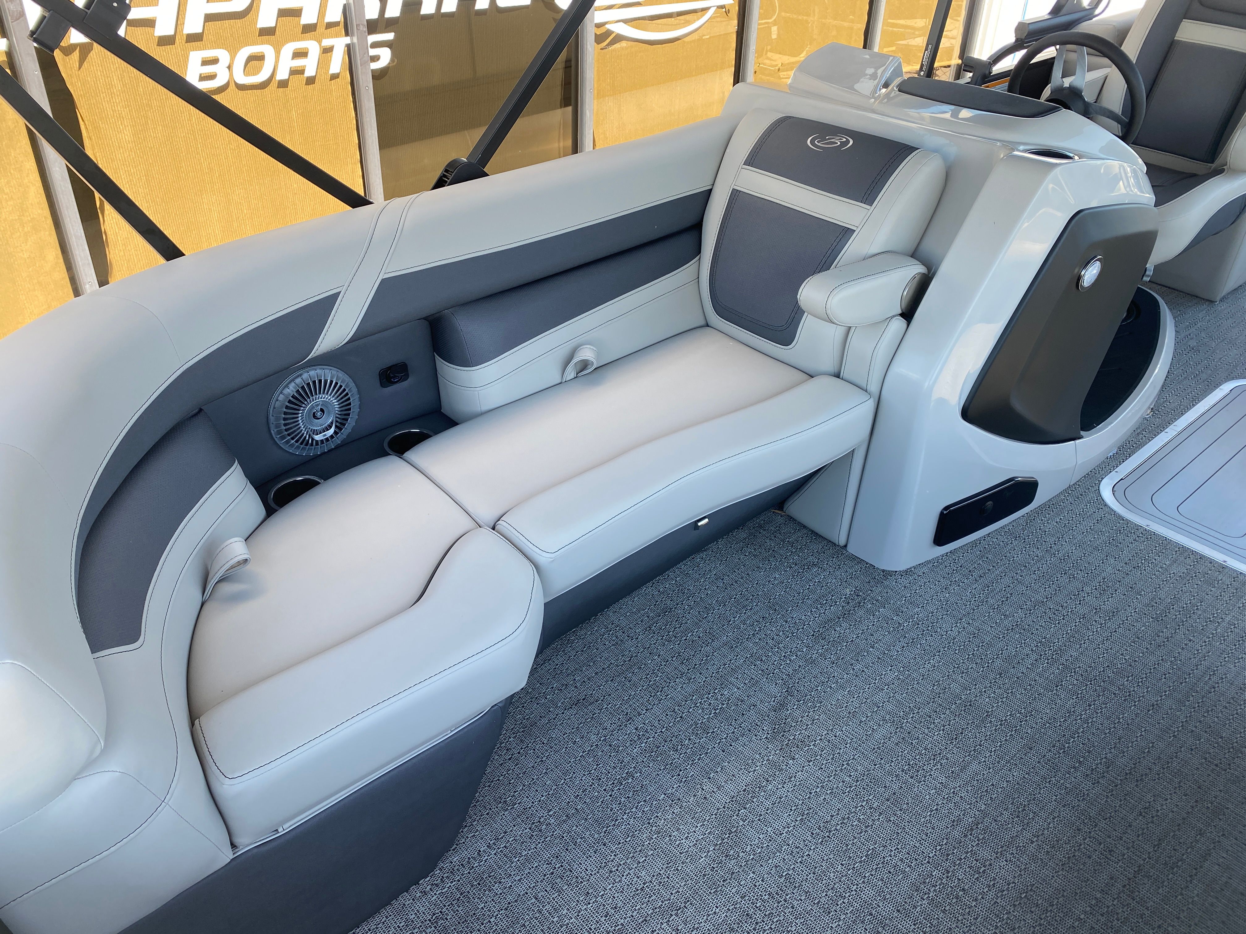 2025 Barletta Cabrio C22QC — photo 14 view