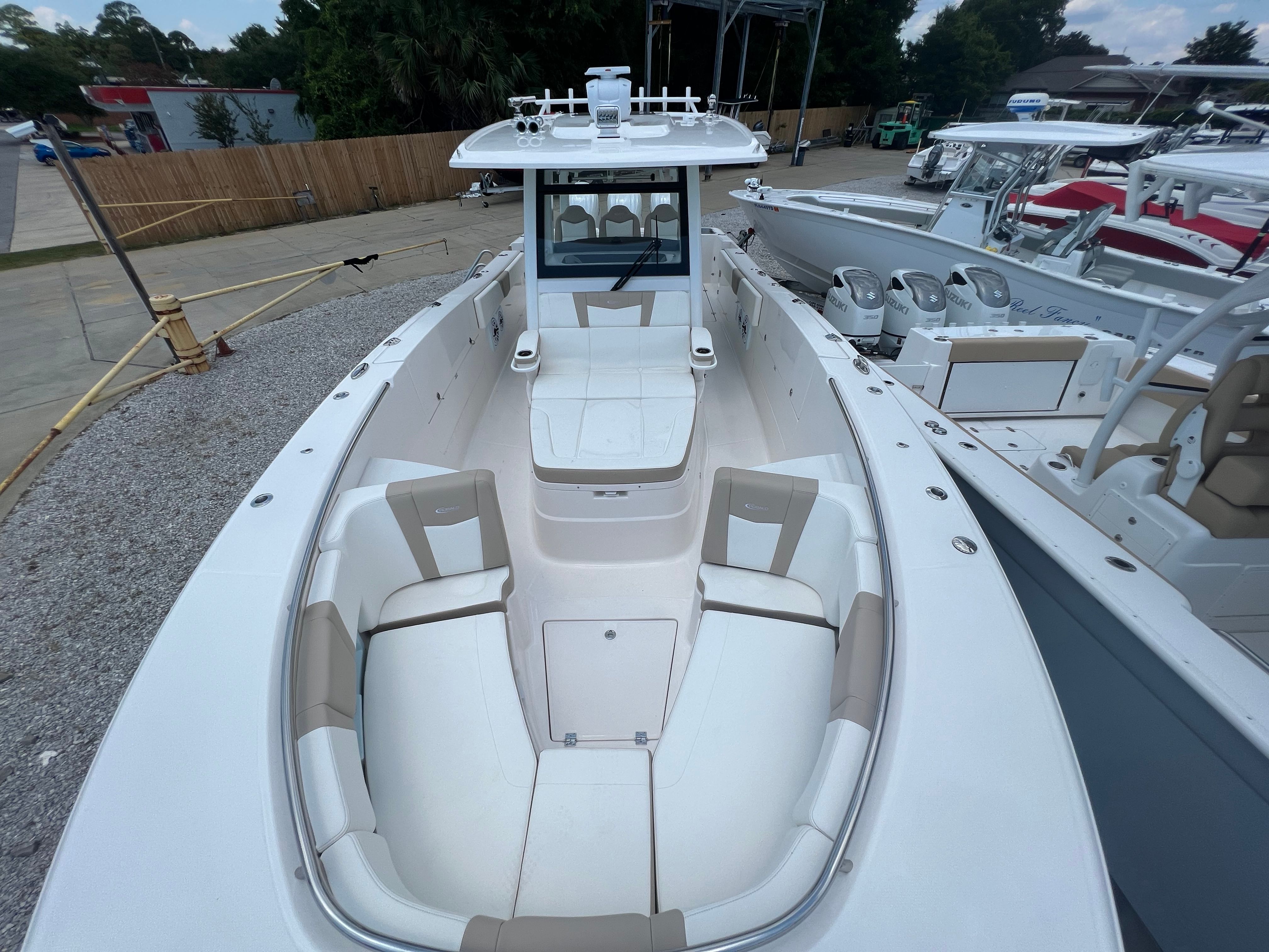 2024 Robalo 360 CC - Photo 10