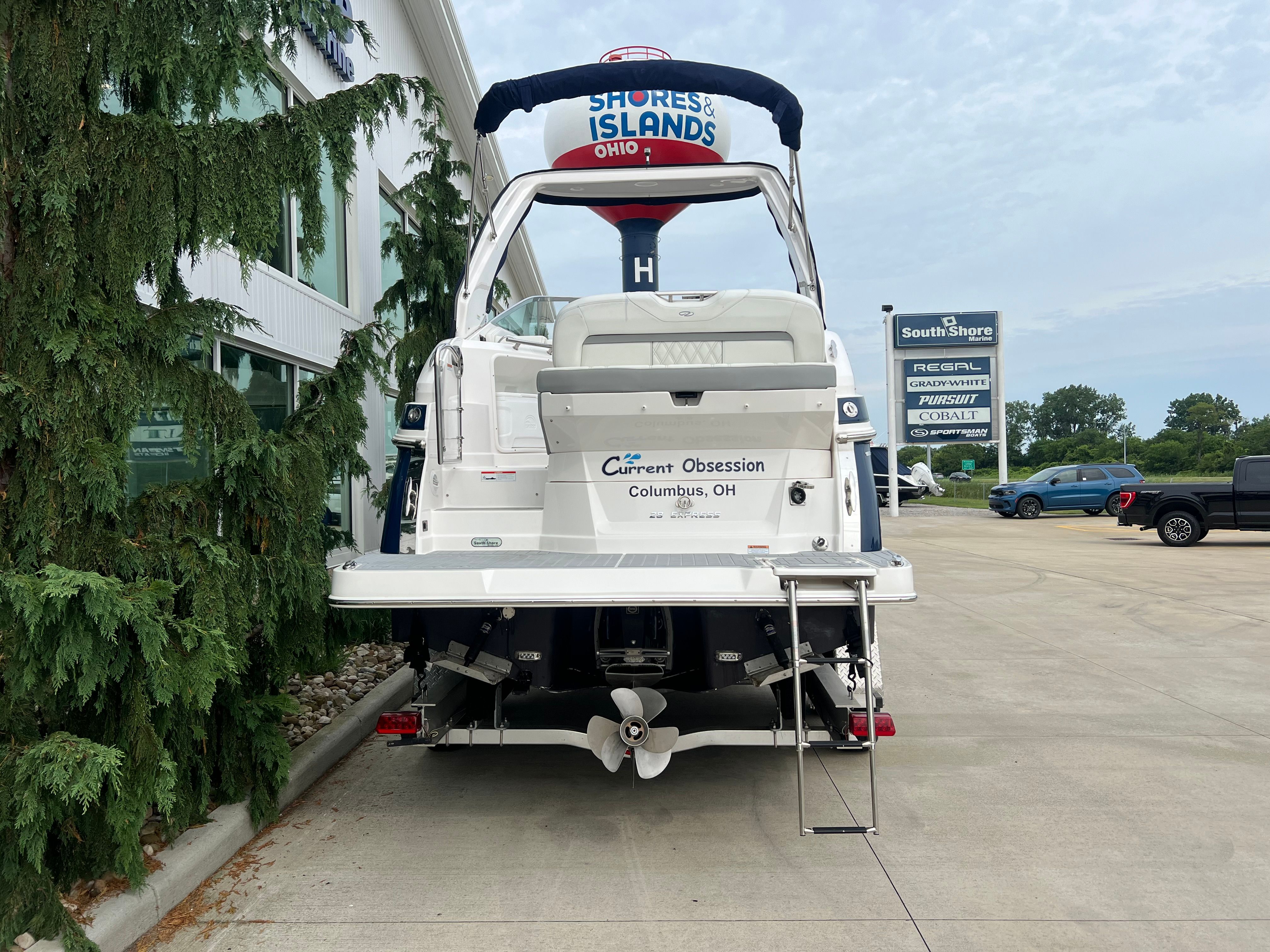 2022 Regal 28 Express - Photo 3
