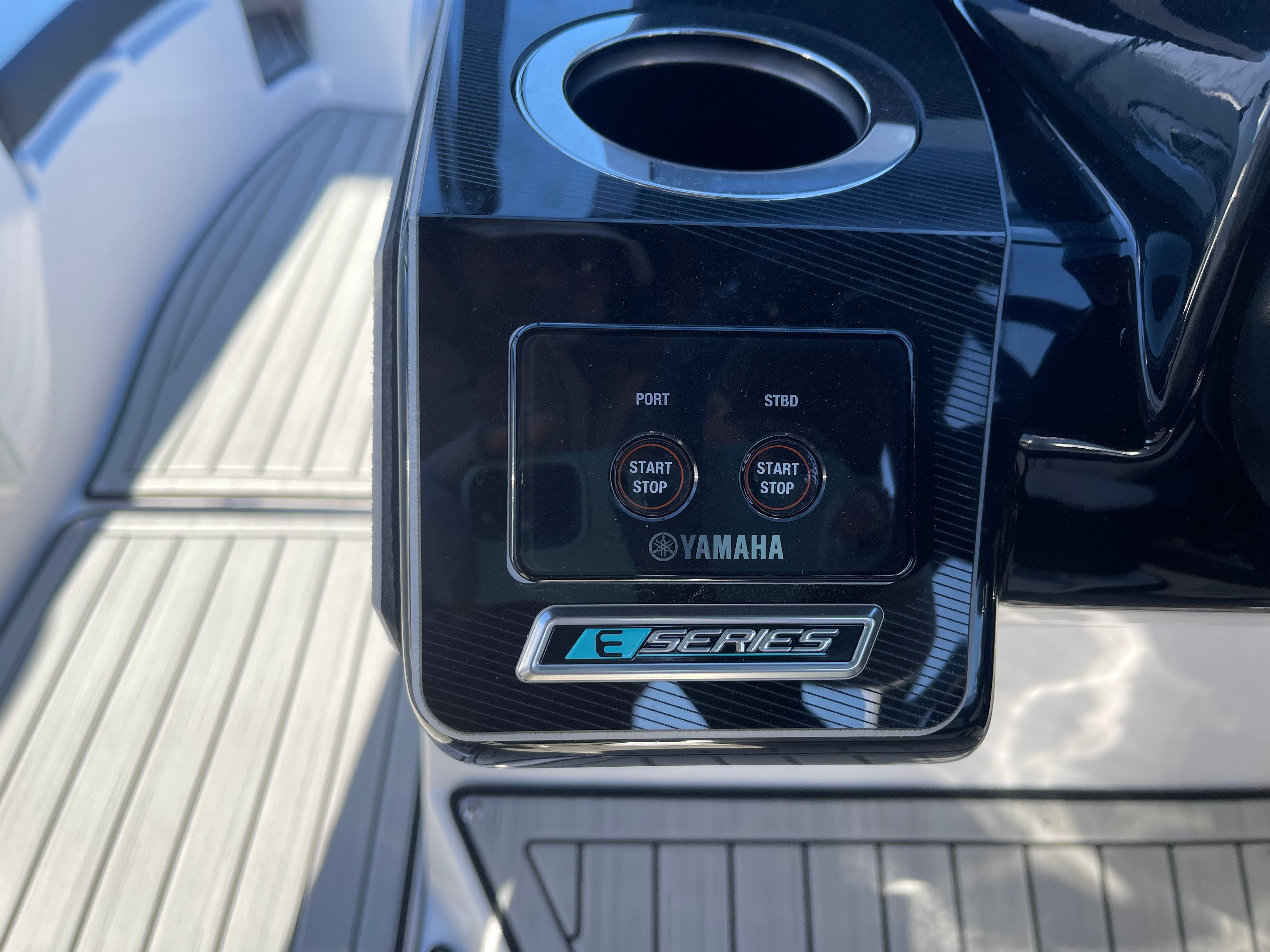 2025 Yamaha 252 SE — photo 17 view