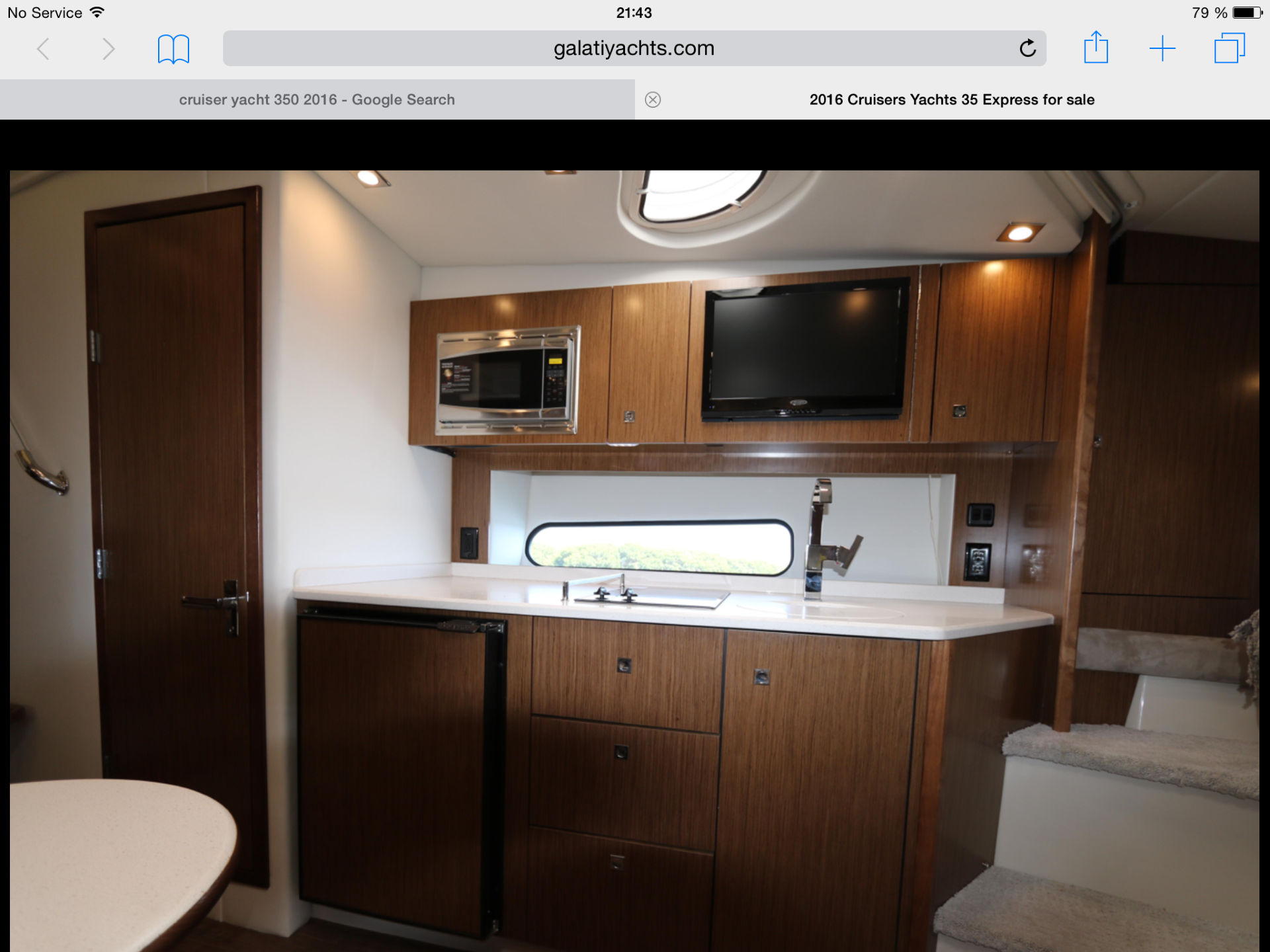 2016 Cruisers Yachts 35 Express - Photo 24