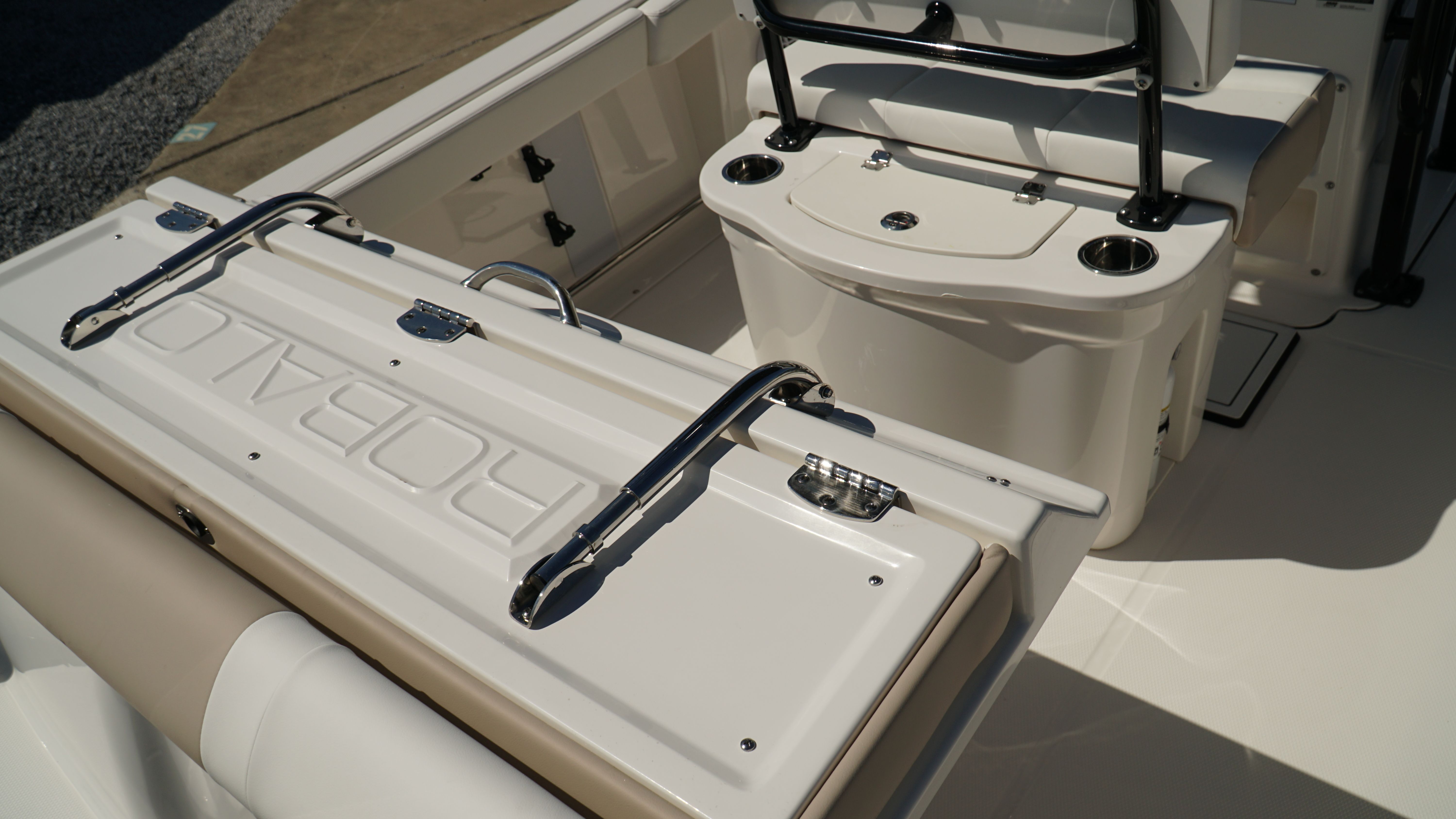 2025 Robalo 222 CC - Photo 21