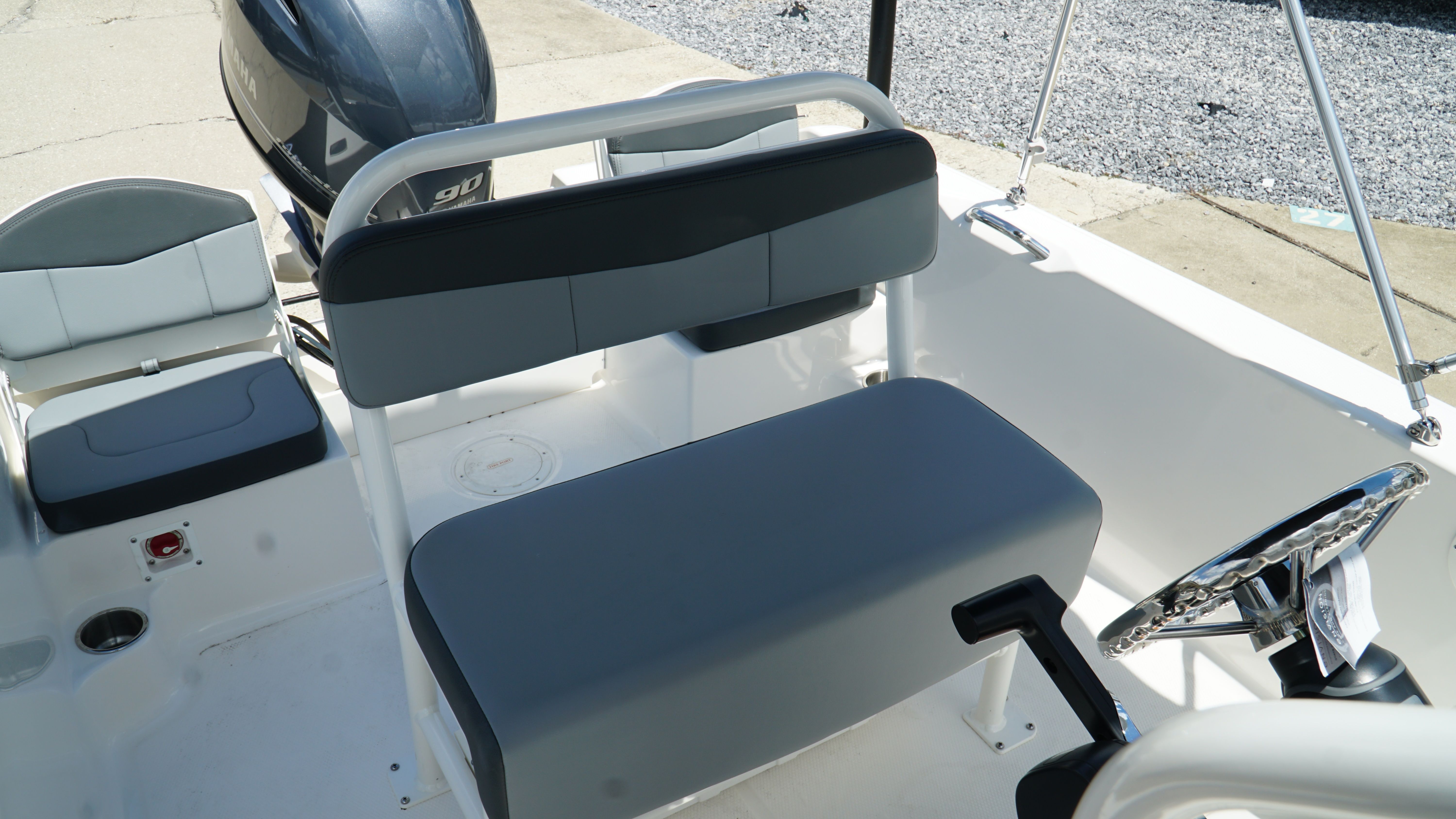 2025 Robalo 160 CC - Photo 23