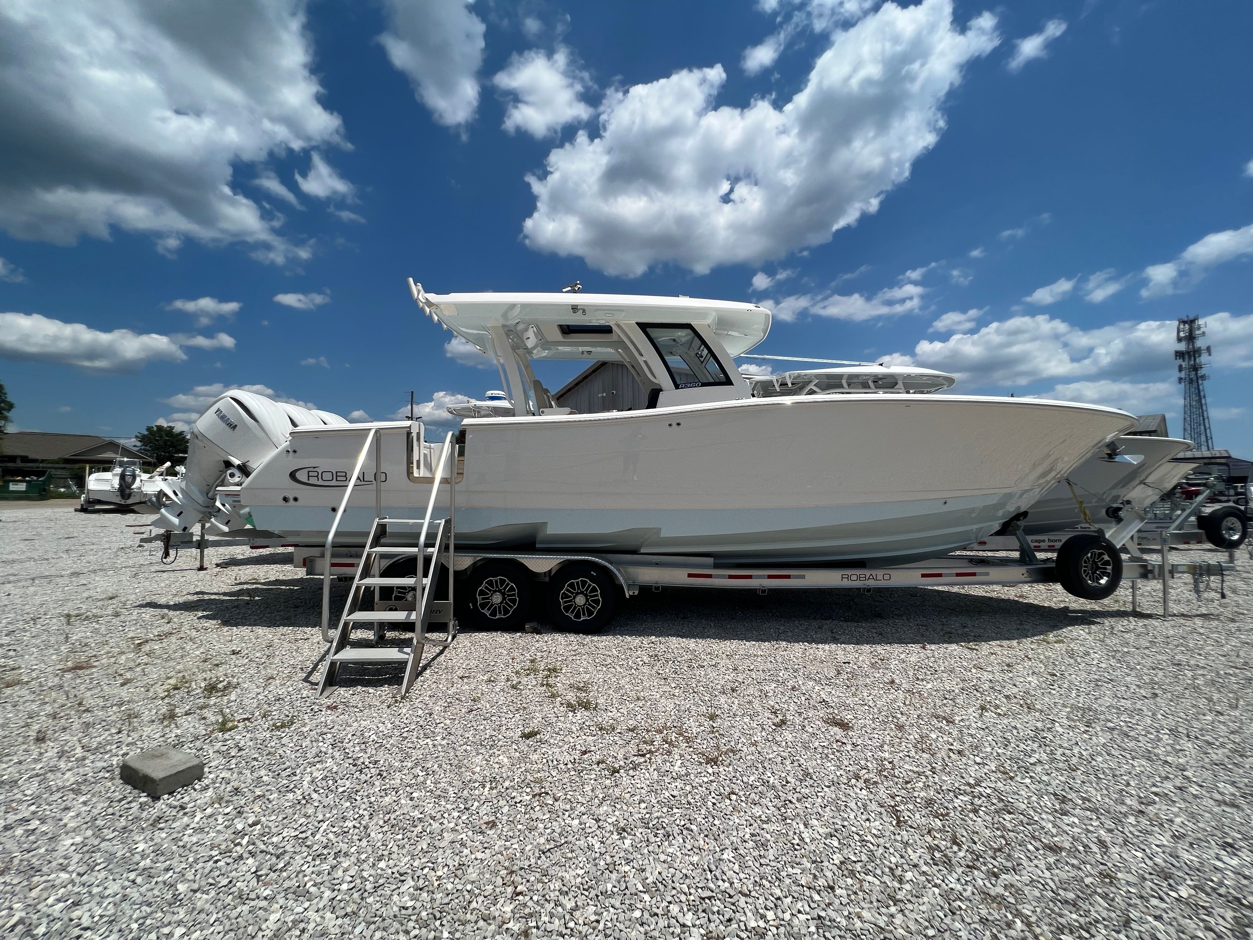 2024 Robalo 360 CC