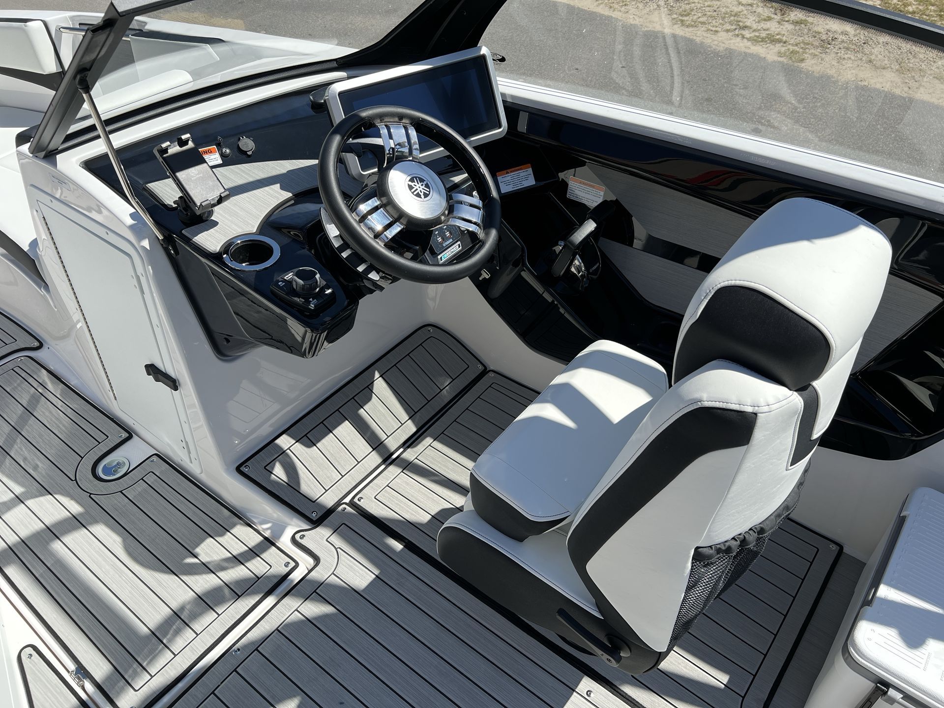 2025 Yamaha 222 SD - Photo 15