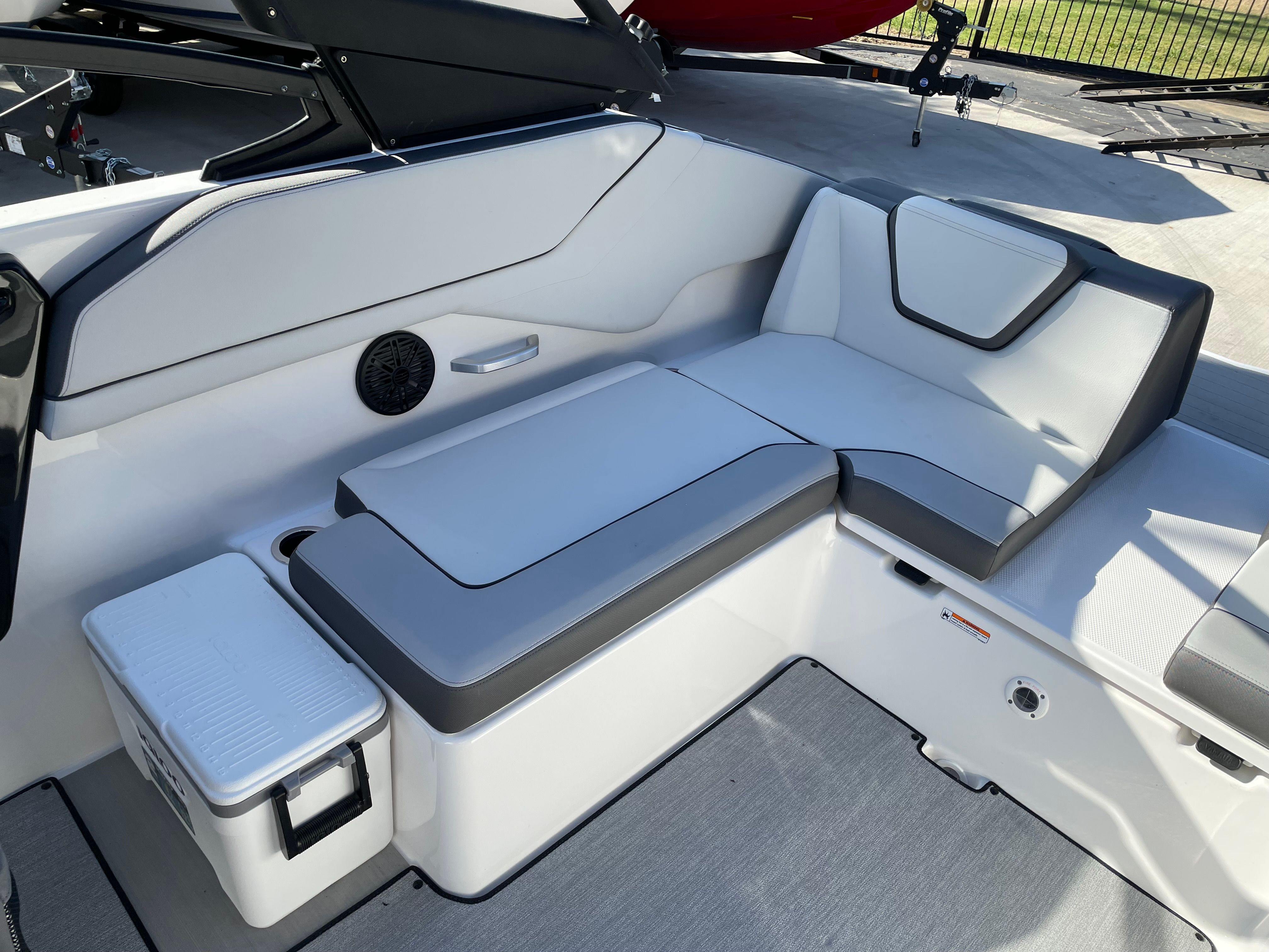 2025 Yamaha AR250 — photo 8 view