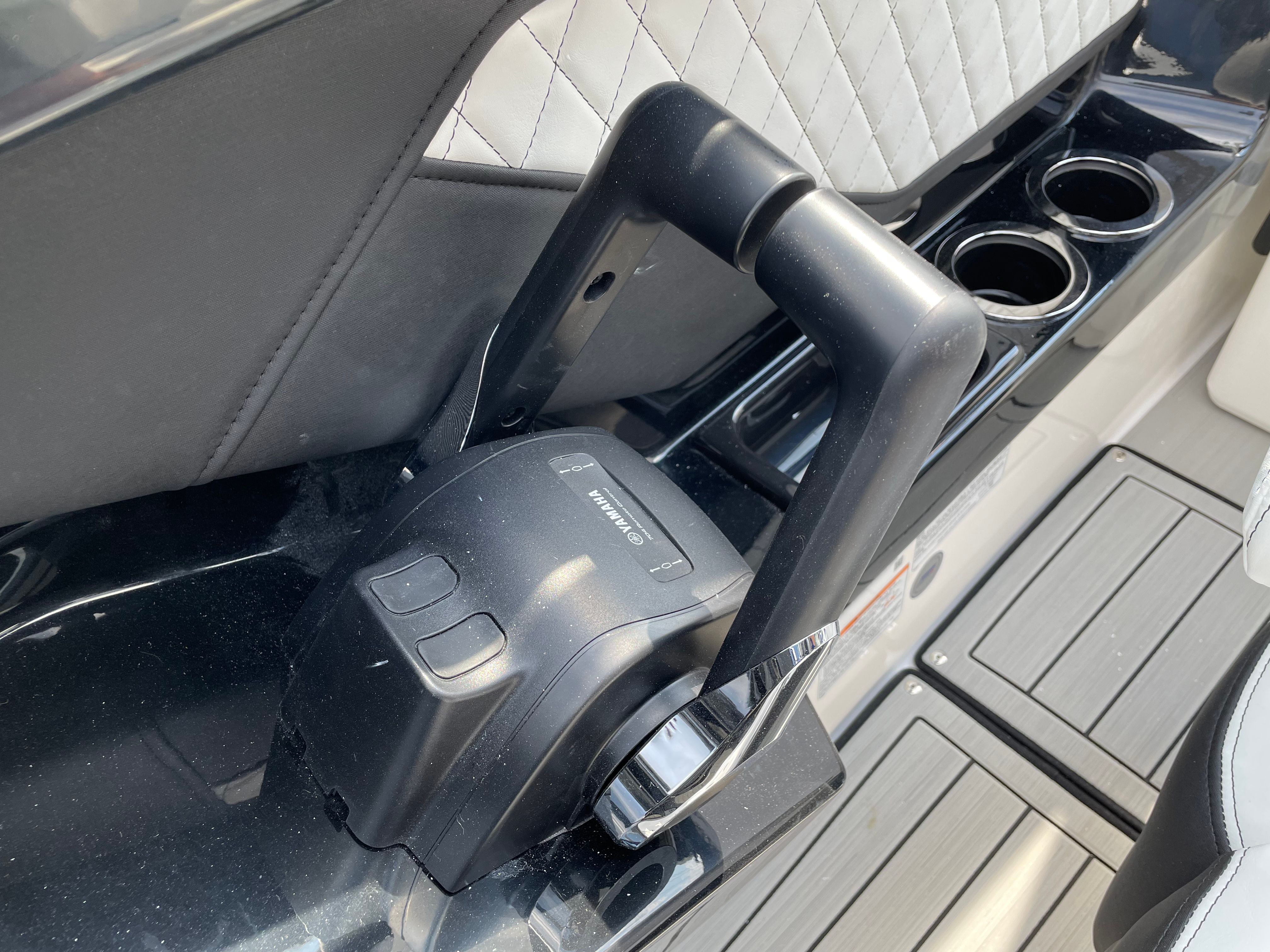 2025 Yamaha 252 S — photo 41 view