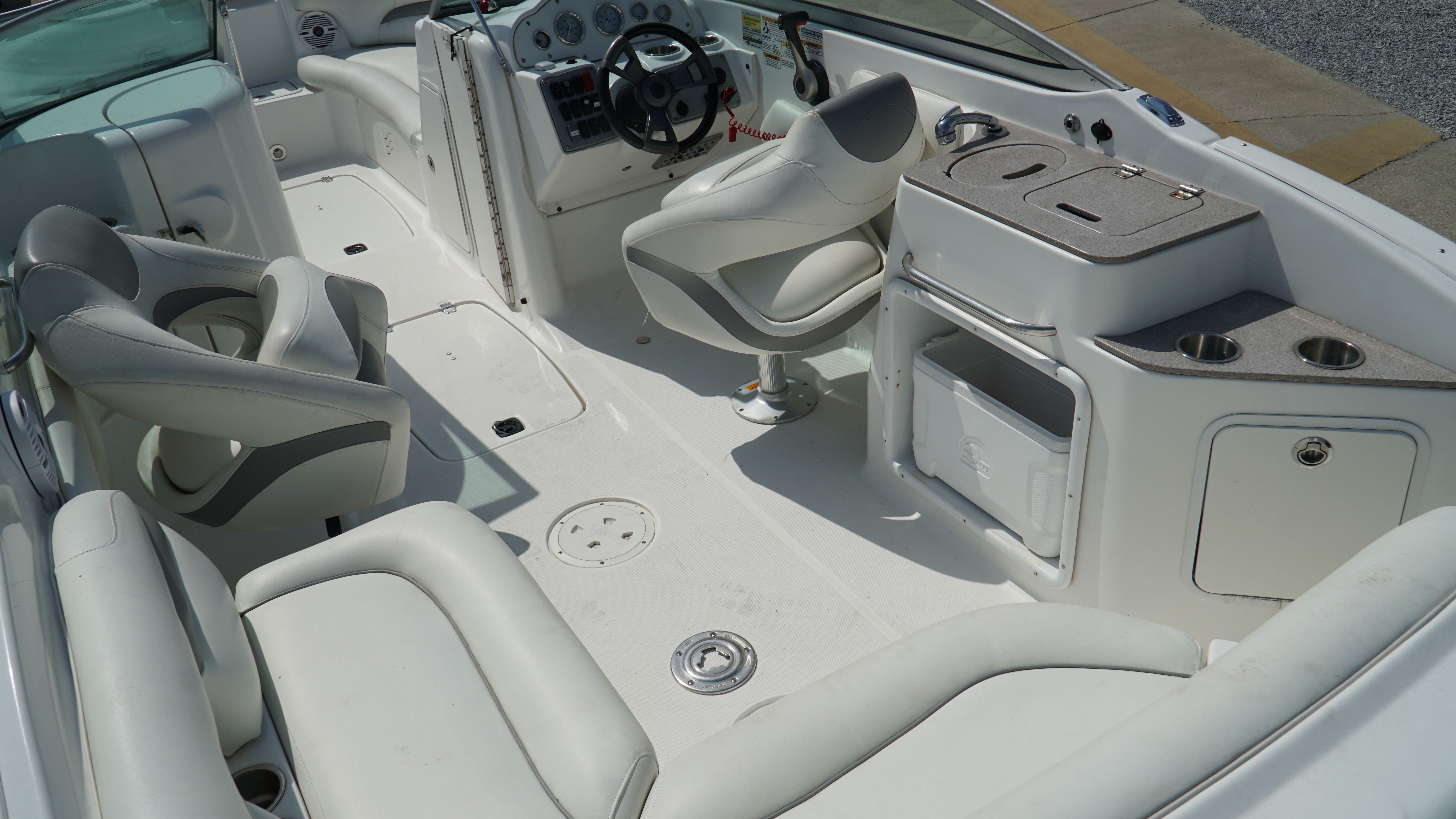 2015 Hurricane Sundeck 2400 OB - Photo 14