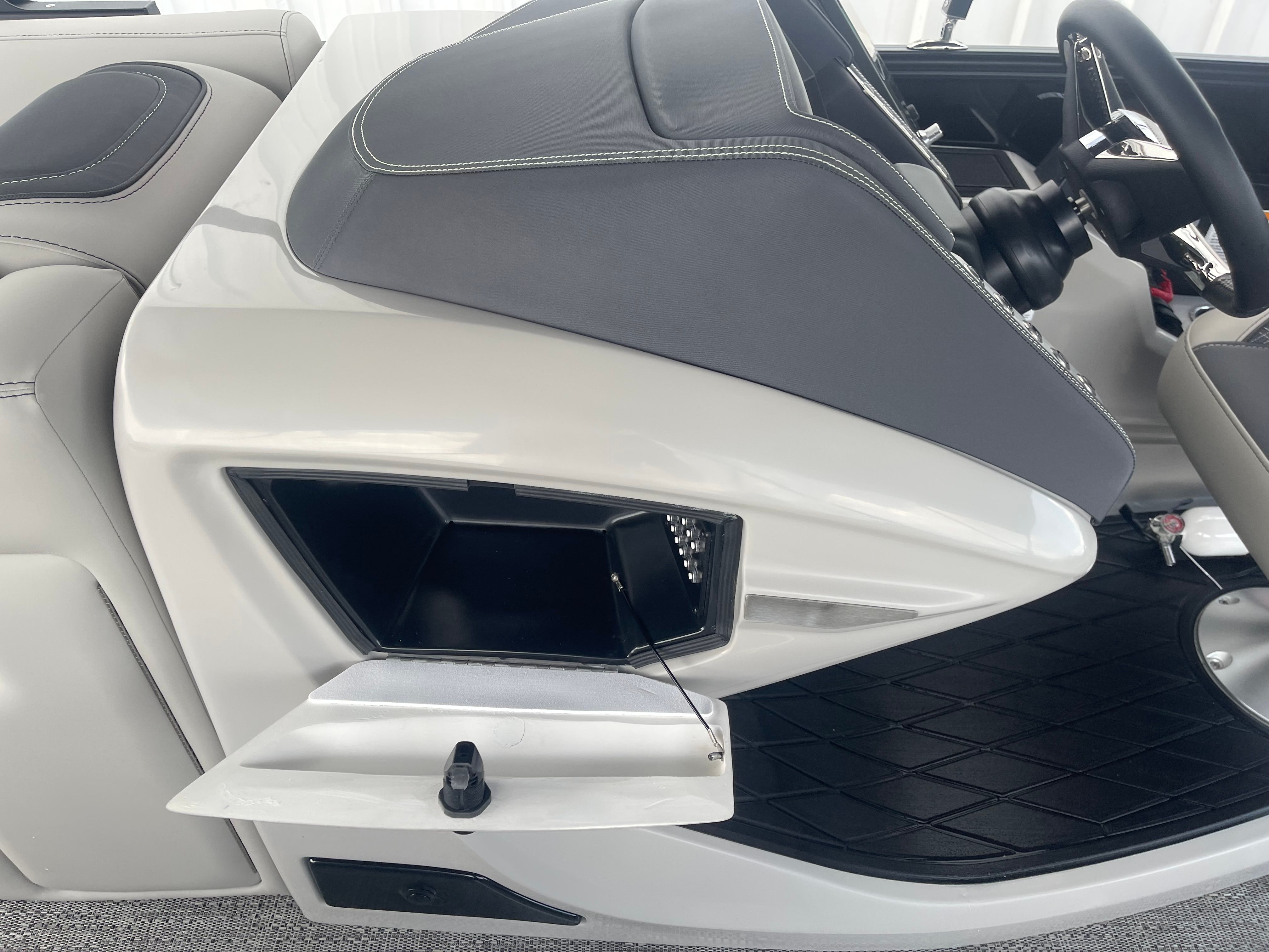 2025 Barletta Lusso L25M - Photo 20