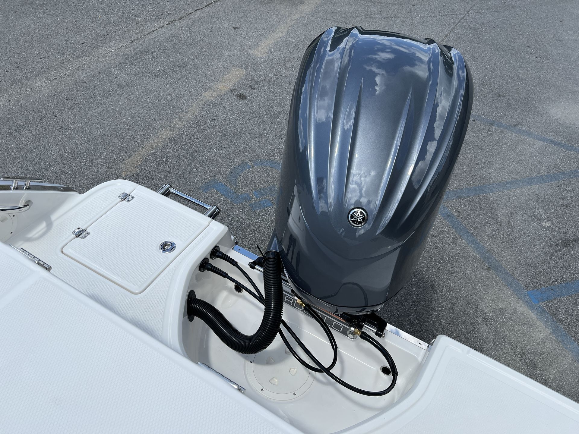 2025 Robalo 230 CC - Photo 15