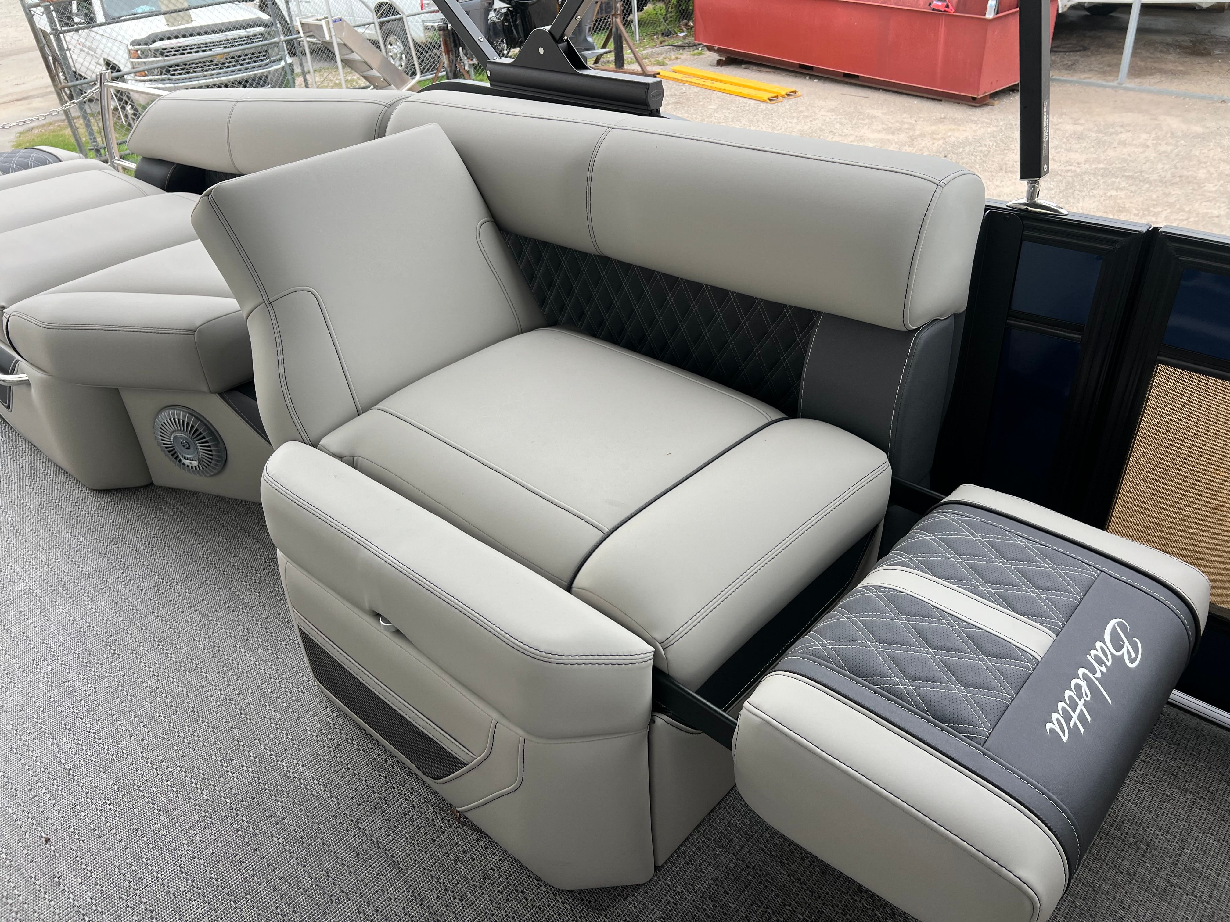 2025 Barletta Lusso L25M - Photo 11