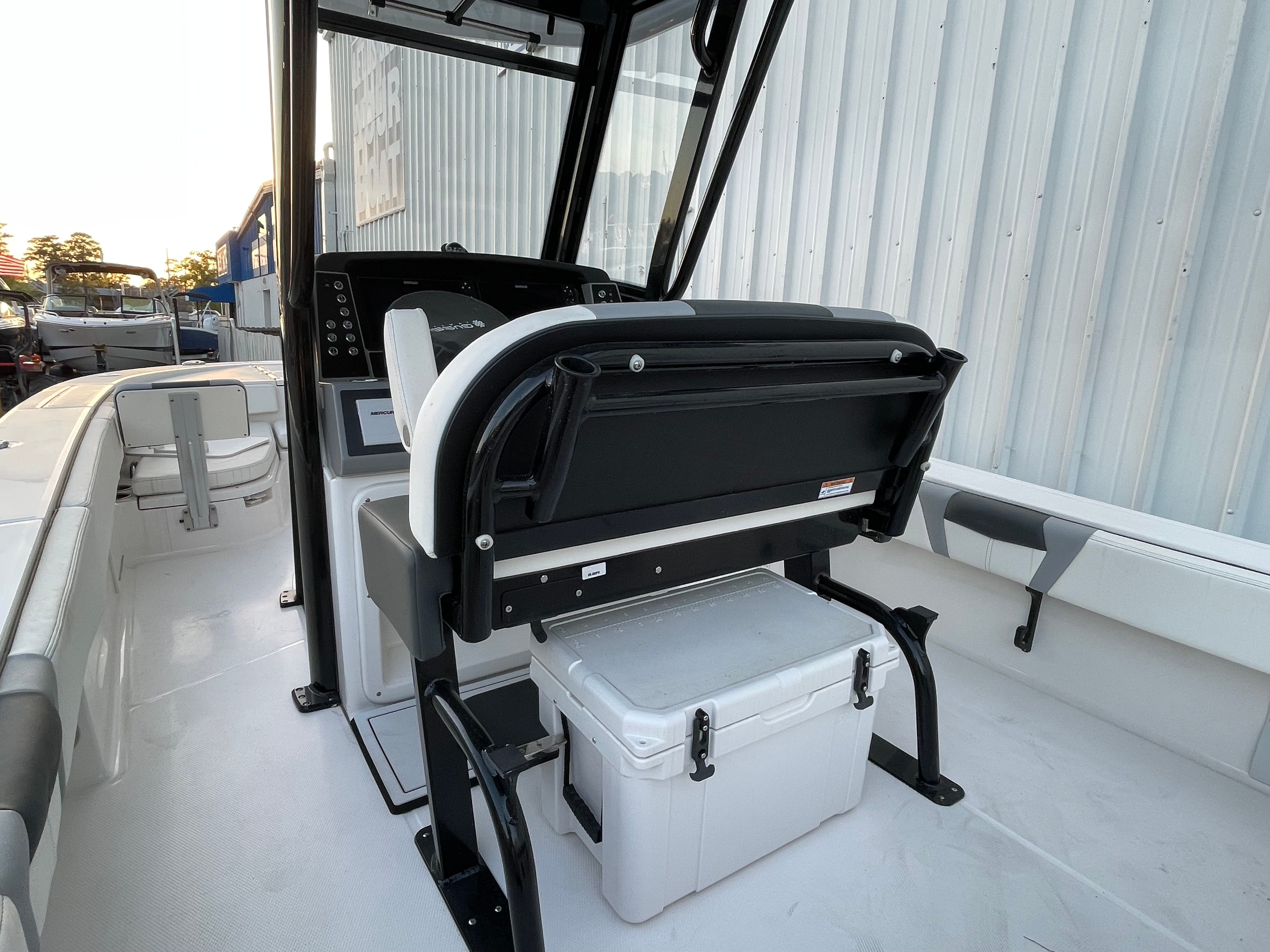 2025 Robalo 266 Cayman - Photo 16