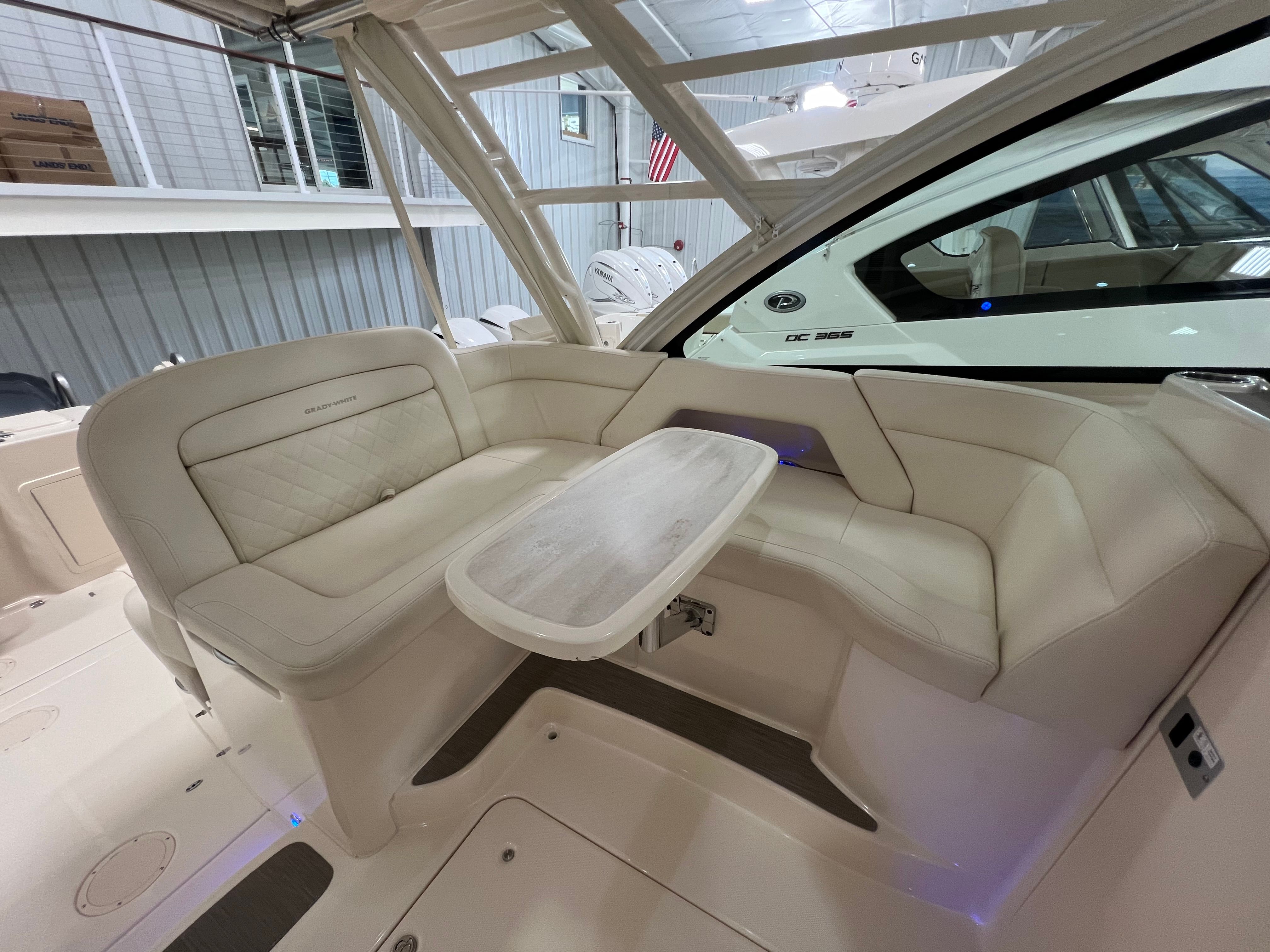 2020 Grady white Freedom 375 — photo 23 view
