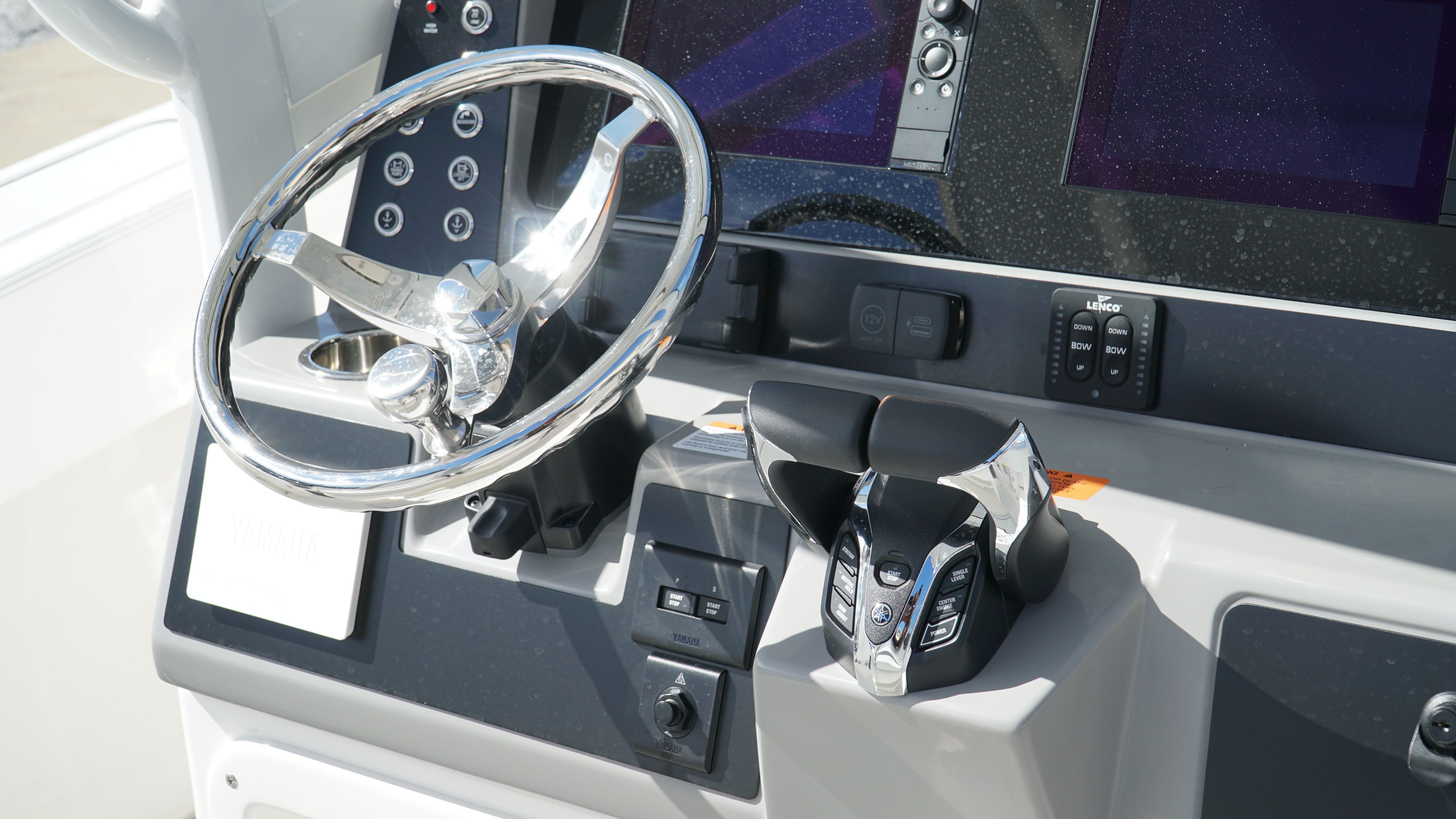 2025 Robalo 250 CC — photo 25 view