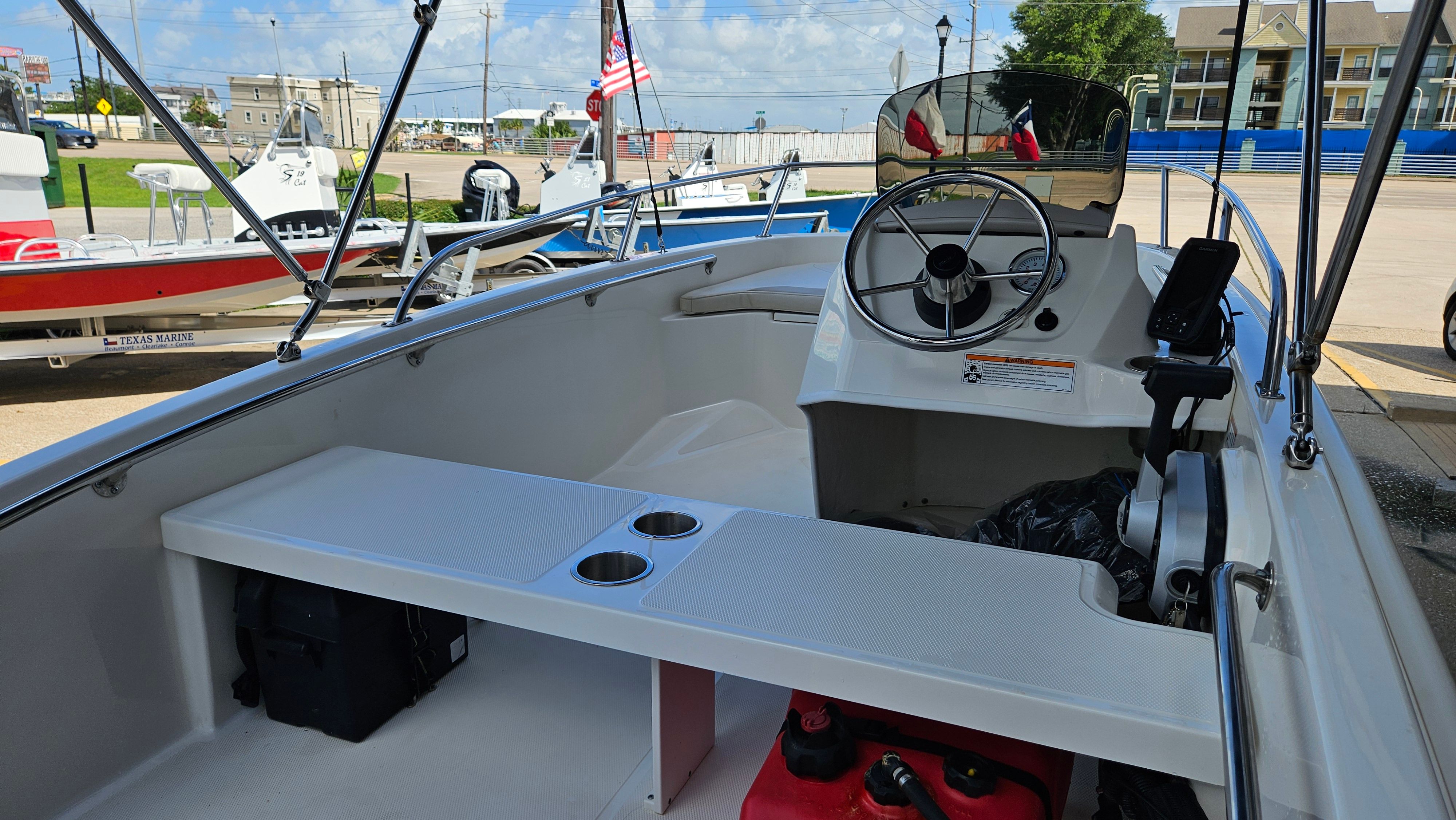 2023 Boston Whaler 130 Super Sport — photo 7 view