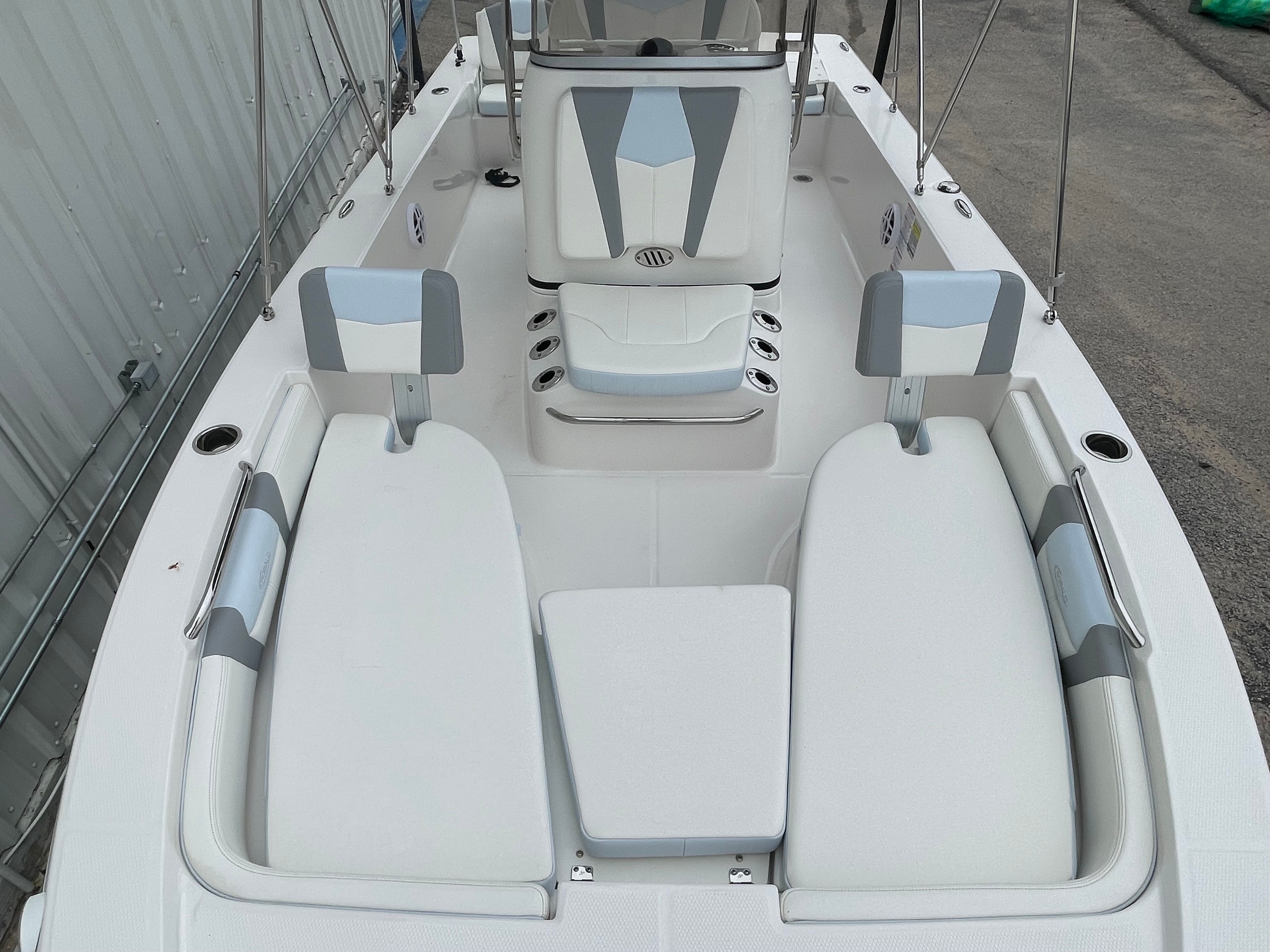 2025 Robalo 206 Cayman DLX - Photo 2