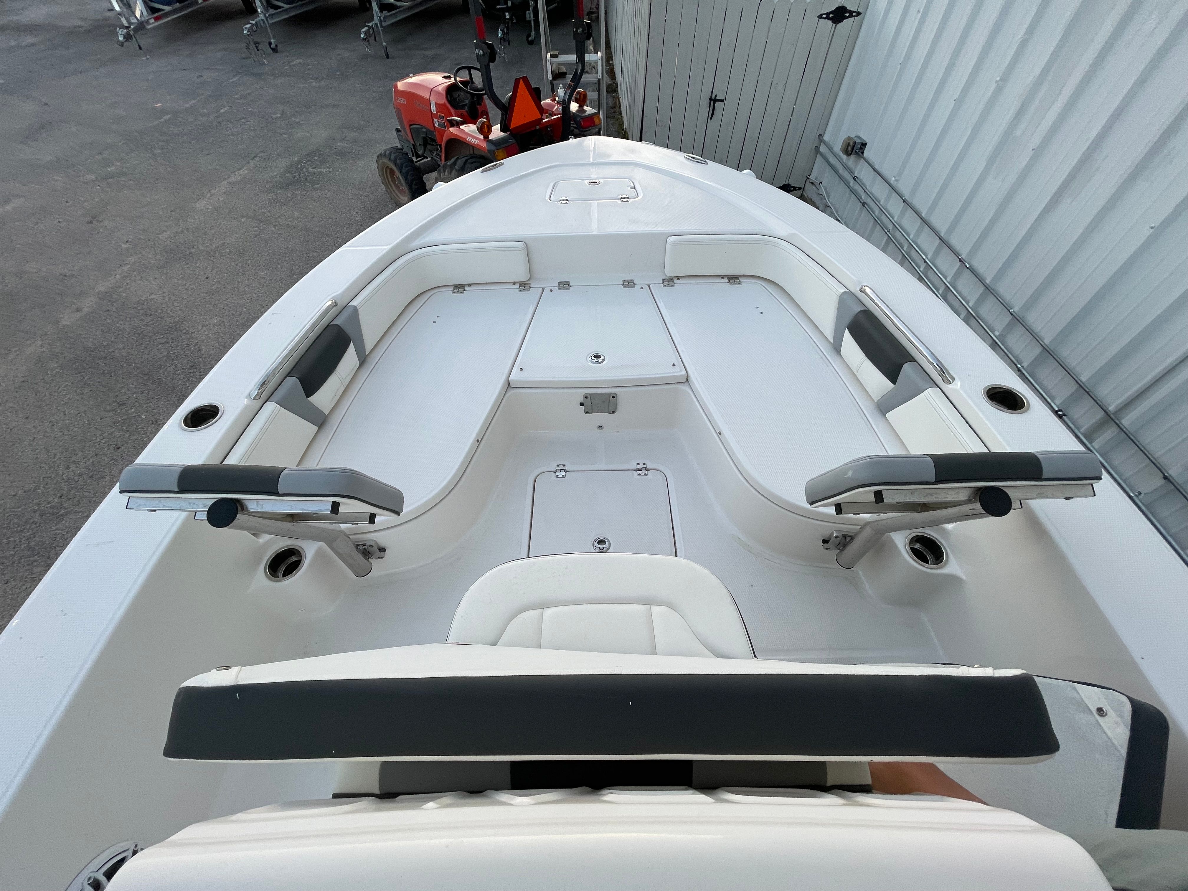 2025 Robalo 226 Cayman DLX - Photo 9